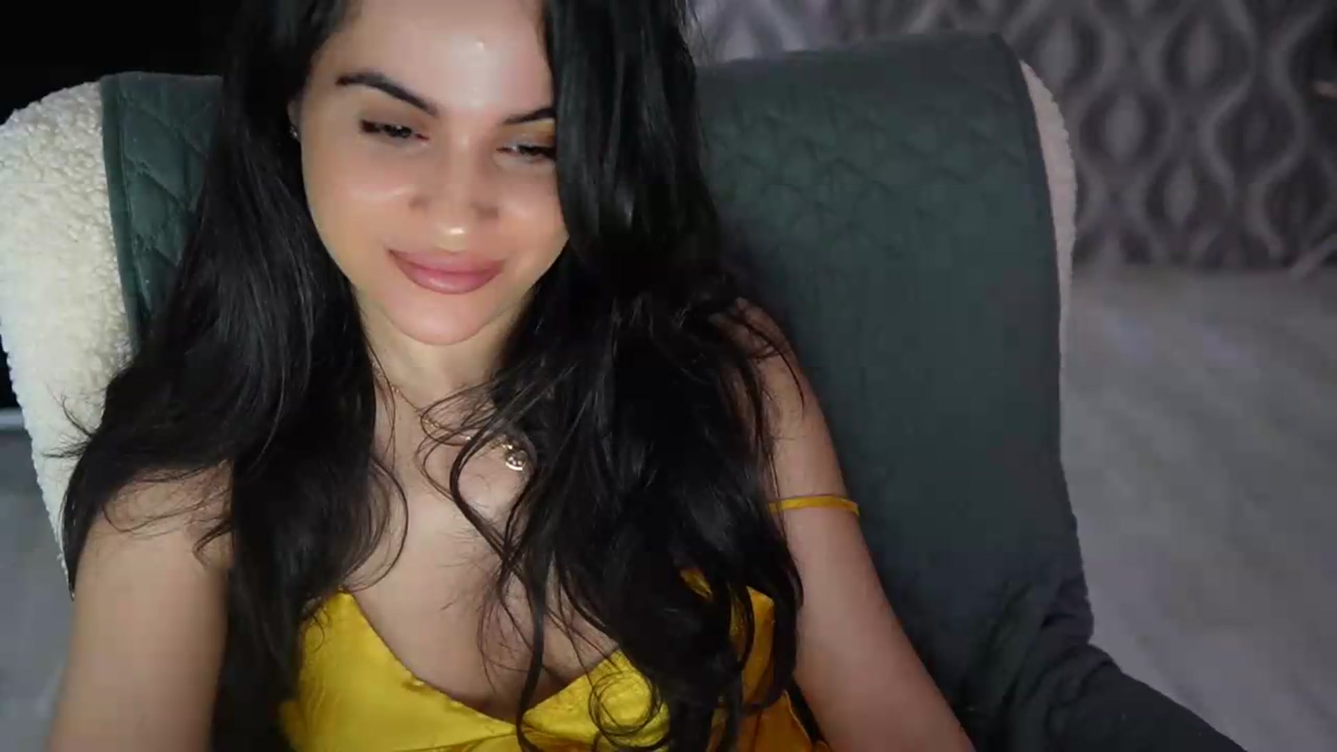 Gallery image thumbnail from TinyAndrea's myfreecams stream on, 06/09/2026, 24:56 image 16 of 20