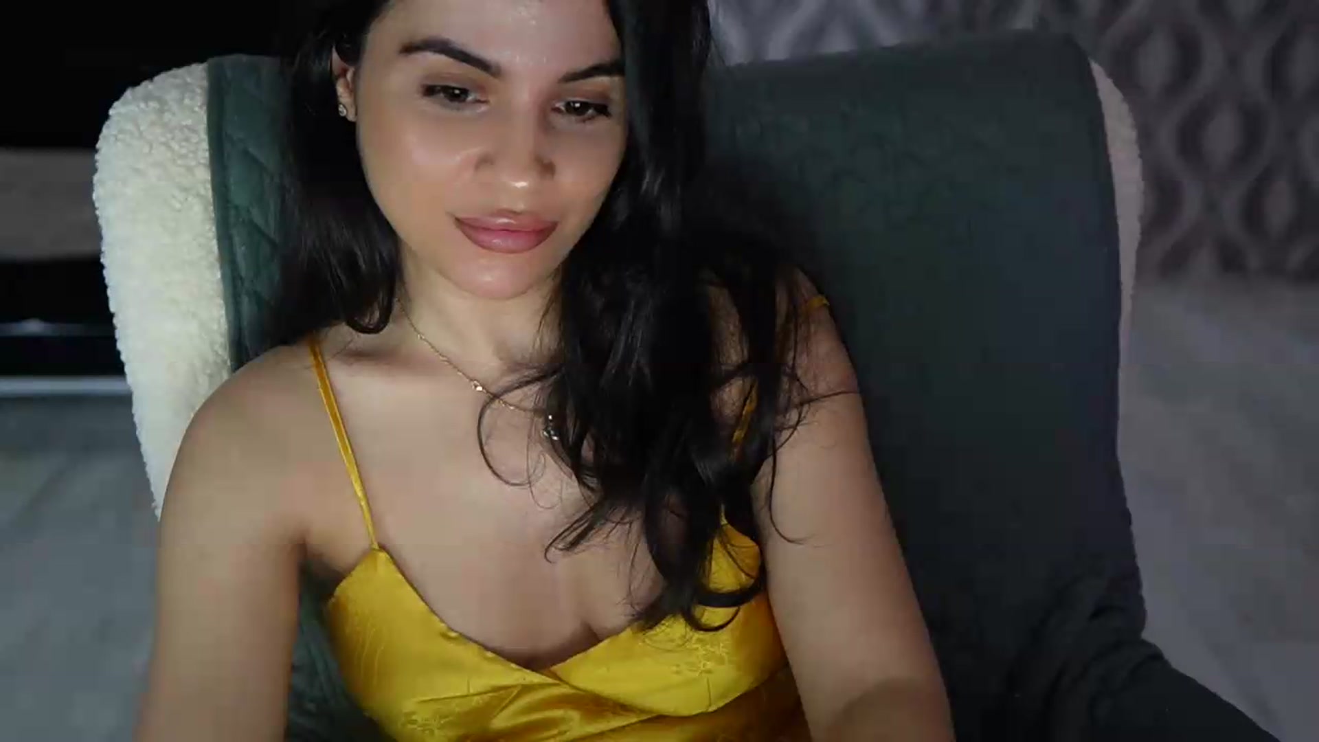 Gallery image thumbnail from TinyAndrea's myfreecams stream on, 06/09/2026, 24:56 image 6 of 20