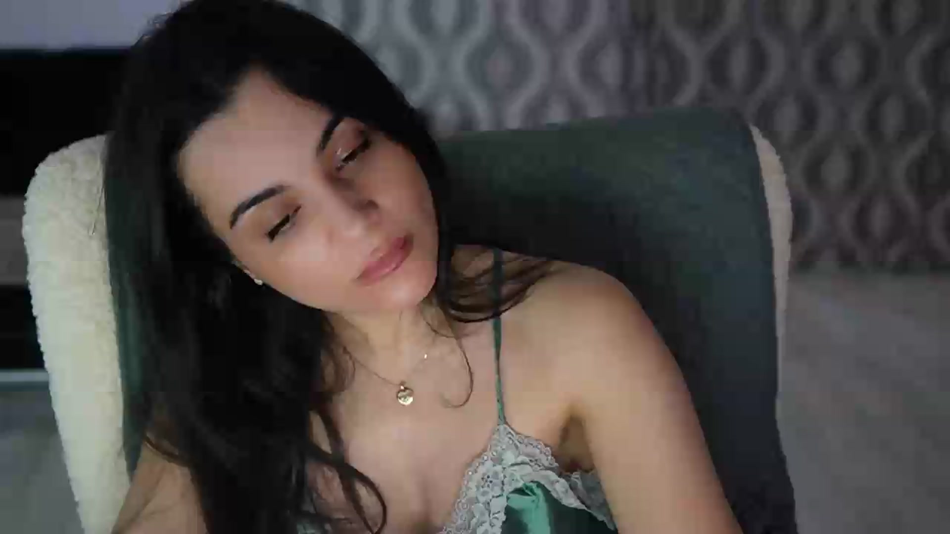 Gallery image thumbnail from TinyAndrea's myfreecams stream on, 06/10/2026, 24:17 image 17 of 20