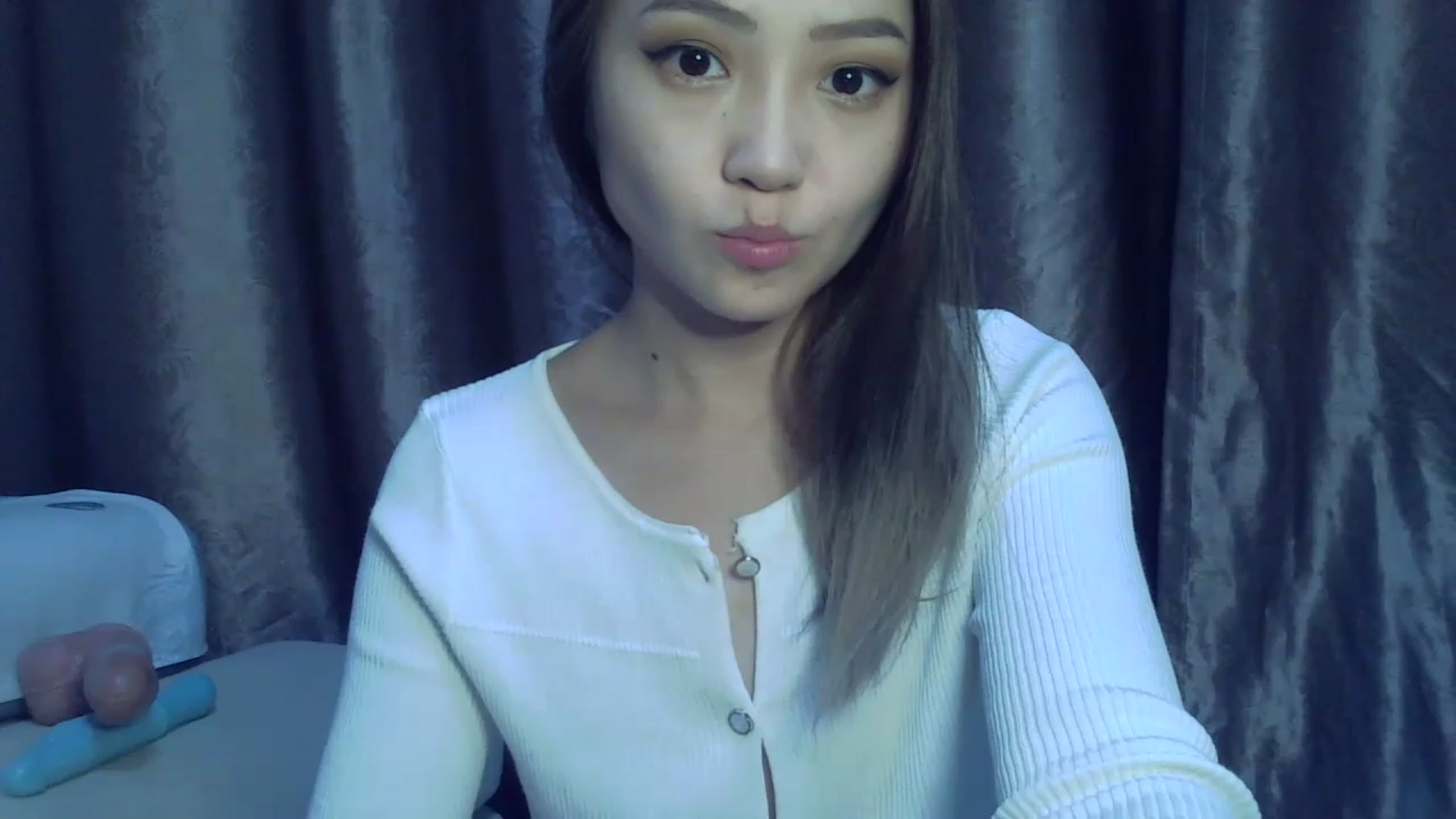 Gallery image thumbnail from TinyAsiaBunny's myfreecams stream on, 02/12/2023, 12:30 image 6 of 20