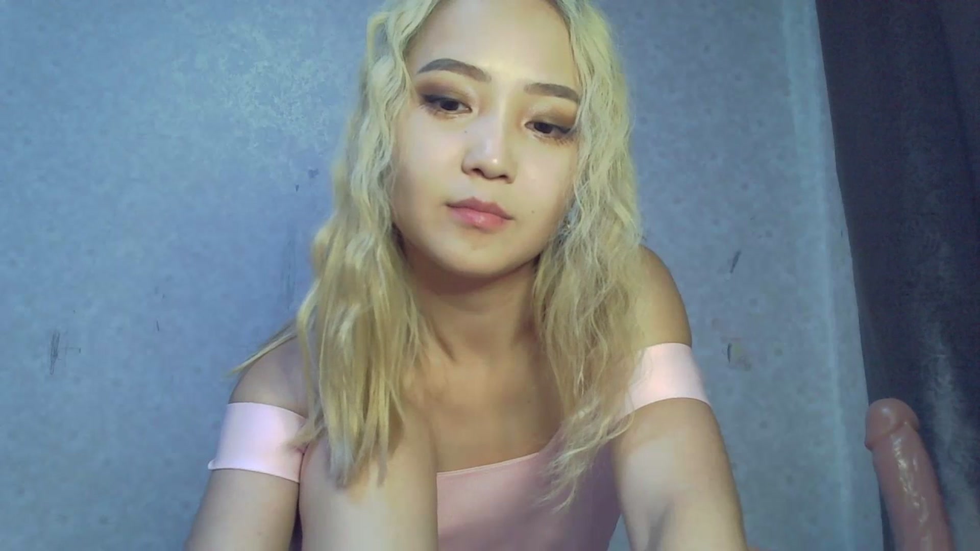 Gallery image thumbnail from TinyBaby69's myfreecams stream on, 07/20/2023, 08:07 image 6 of 20