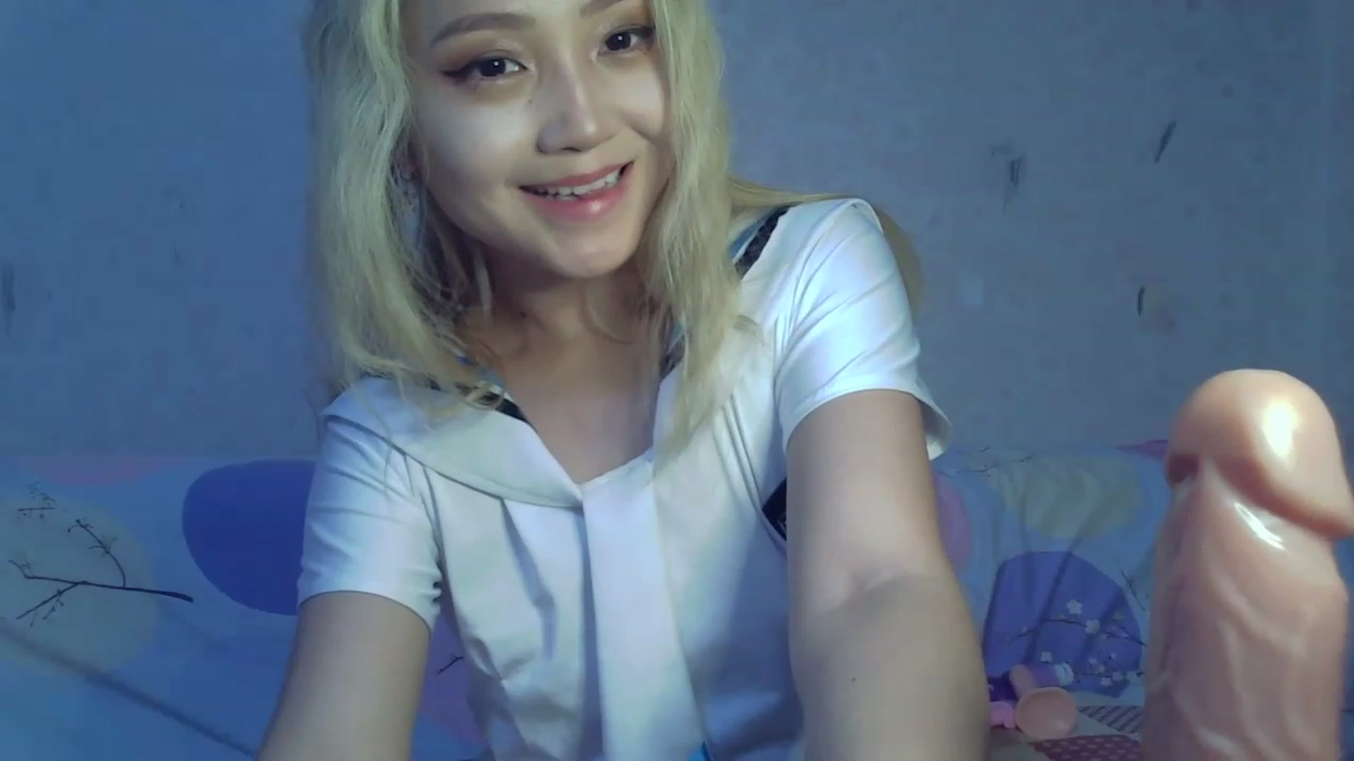 Gallery image thumbnail from TinyBaby69's myfreecams stream on, 07/25/2023, 15:15 image 11 of 20