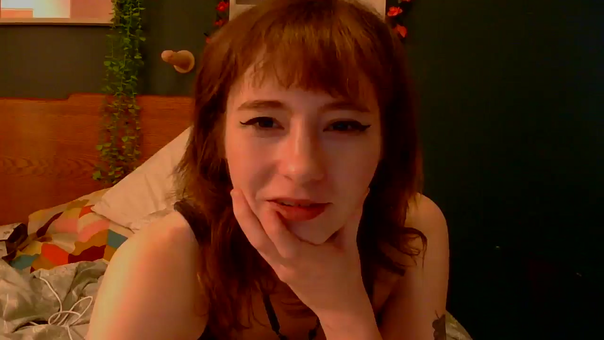 Gallery image thumbnail from TinyEloria's myfreecams stream on, 02/01/2025, 17:05 image 7 of 20