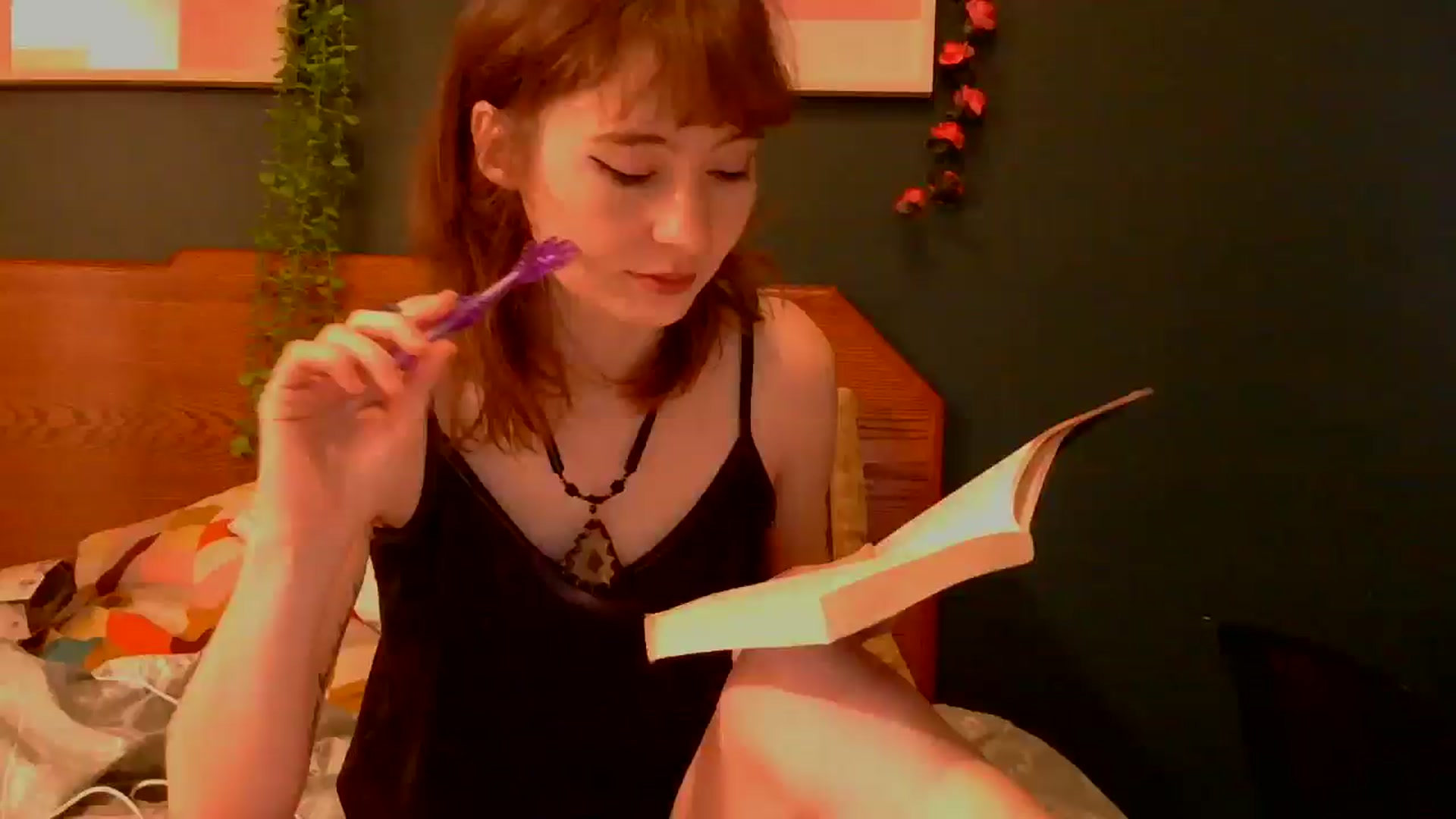 Gallery image thumbnail from TinyEloria's myfreecams stream on, 02/01/2025, 17:05 image 1 of 20