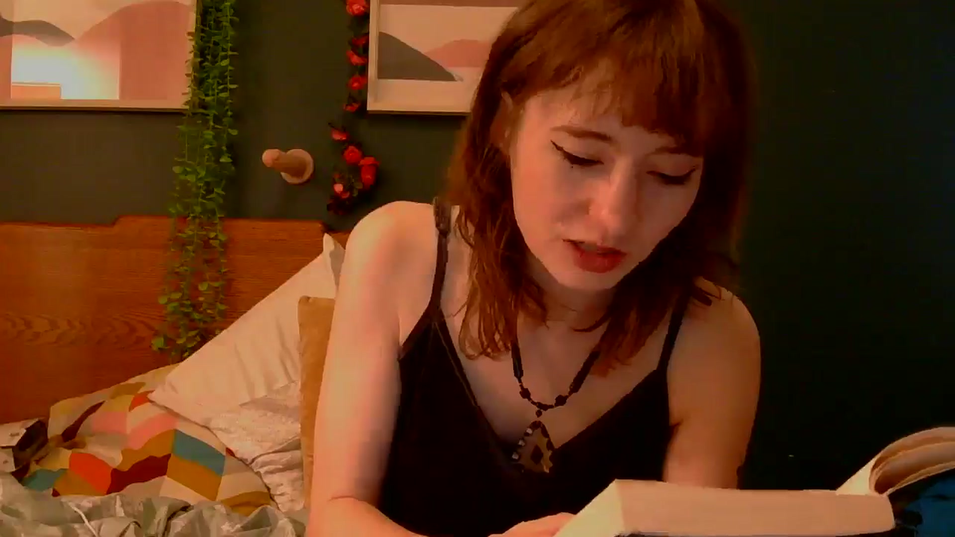 Gallery image thumbnail from TinyEloria's myfreecams stream on, 02/01/2025, 17:05 image 9 of 20