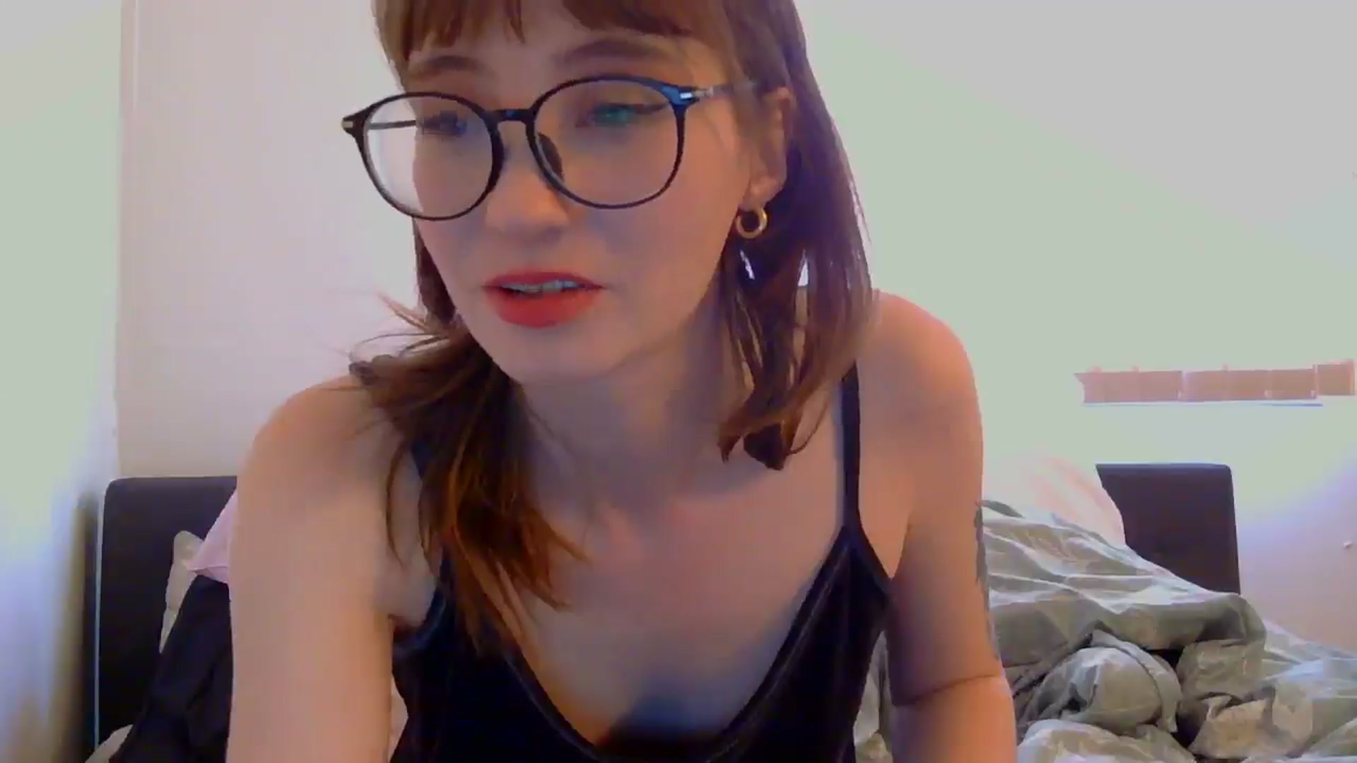 Gallery image thumbnail from TinyEloria's myfreecams stream on, 04/15/2025, 18:34 image 11 of 20