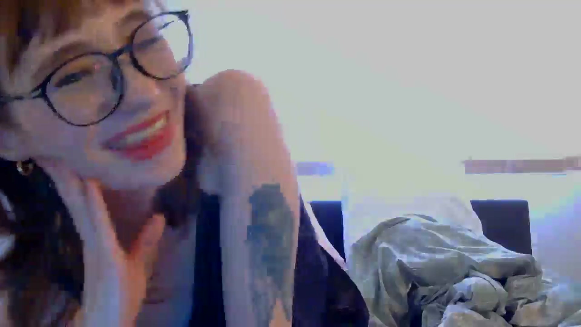 Gallery image thumbnail from TinyEloria's myfreecams stream on, 04/15/2025, 18:34 image 10 of 20