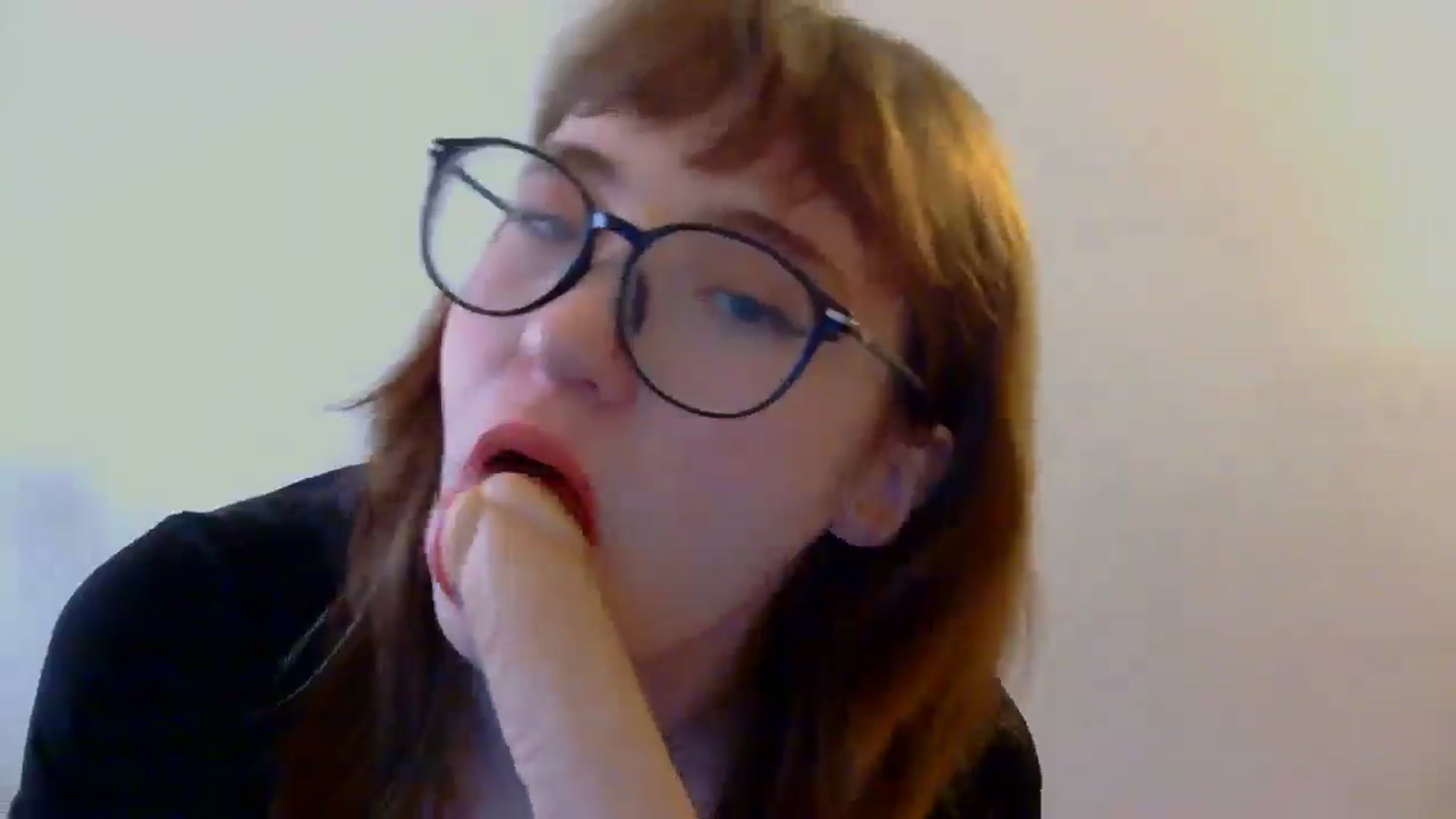 Gallery image thumbnail from TinyEloria's myfreecams stream on, 04/21/2025, 18:12 image 16 of 20
