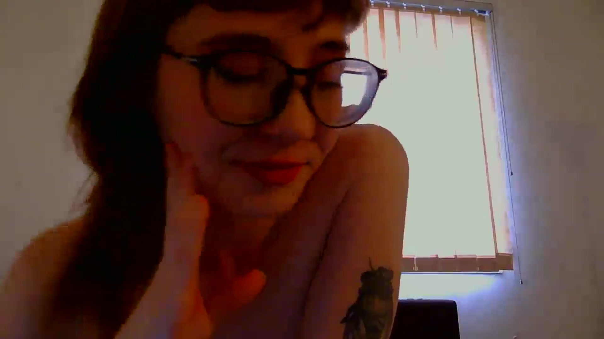 Gallery image thumbnail from TinyEloria's myfreecams stream on, 04/21/2025, 21:34 image 19 of 20