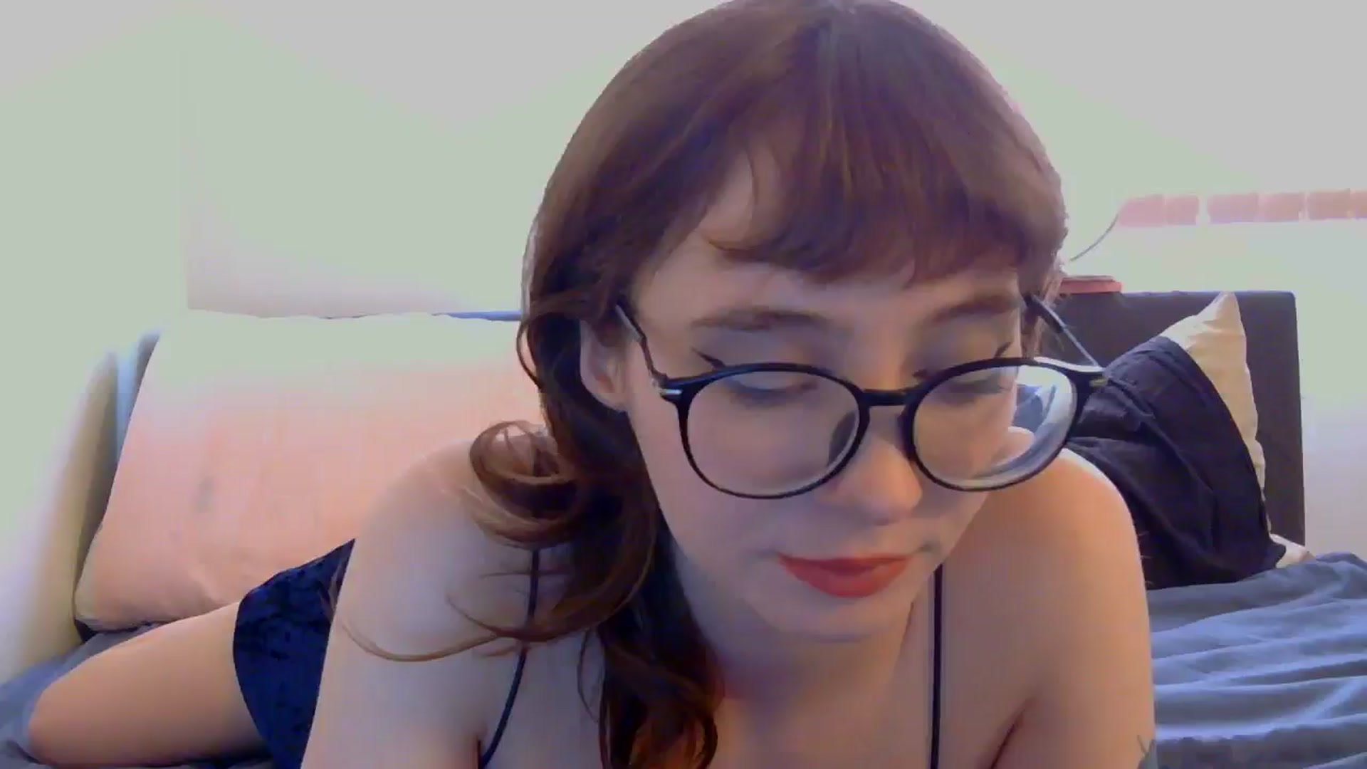 Gallery image thumbnail from TinyEloria's myfreecams stream on, 04/22/2025, 17:08 image 8 of 20