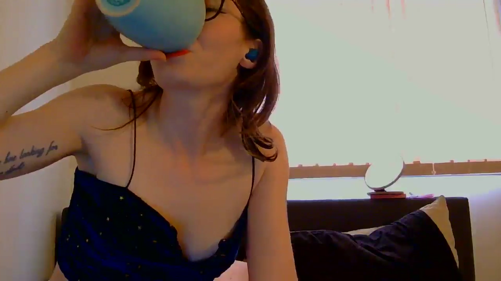 Gallery image thumbnail from TinyEloria's myfreecams stream on, 04/22/2025, 19:33 image 18 of 20