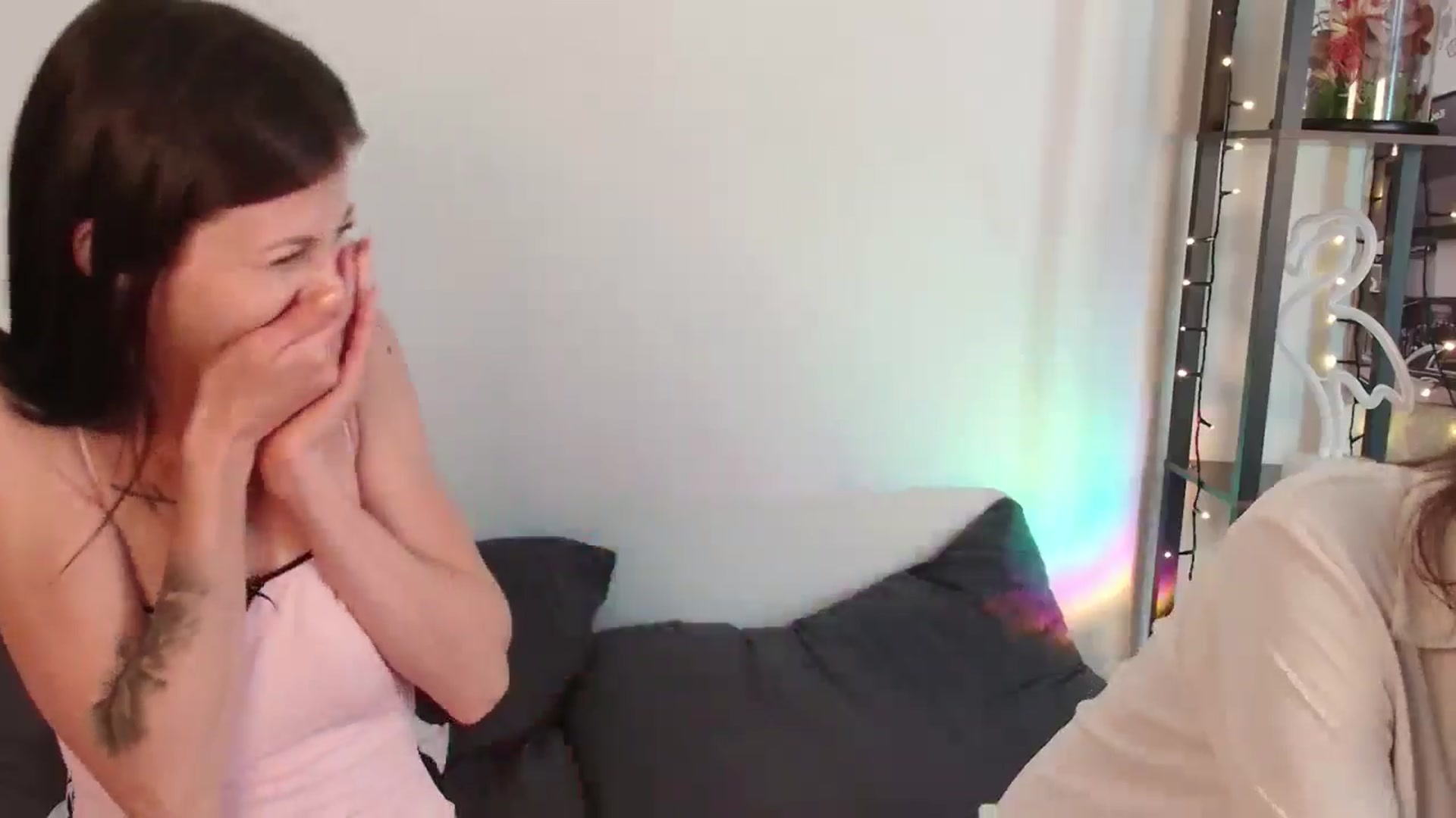 Gallery image thumbnail from TinyKiarry's myfreecams stream on, 07/11/2024, 14:14 image 6 of 20