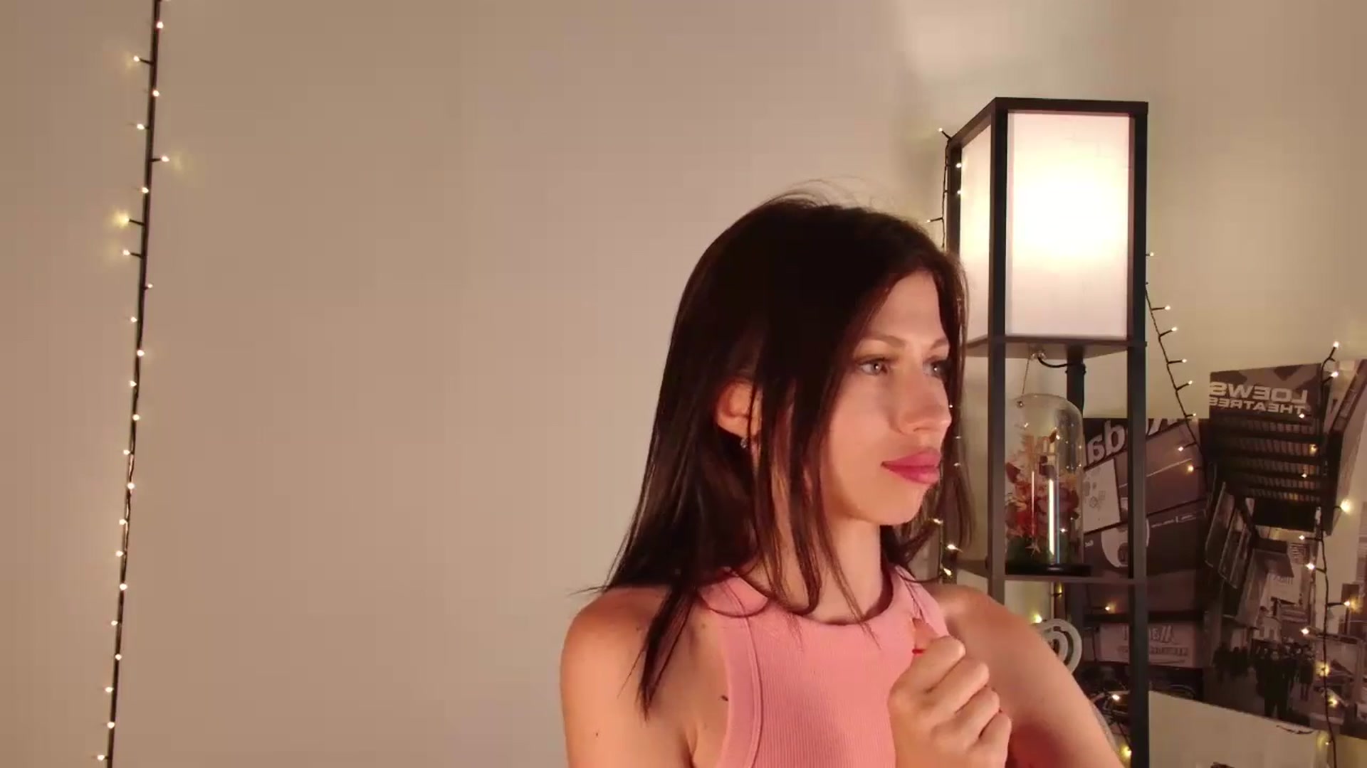 Gallery image thumbnail from TinyKiarry's myfreecams stream on, 07/12/2024, 10:52 image 12 of 20