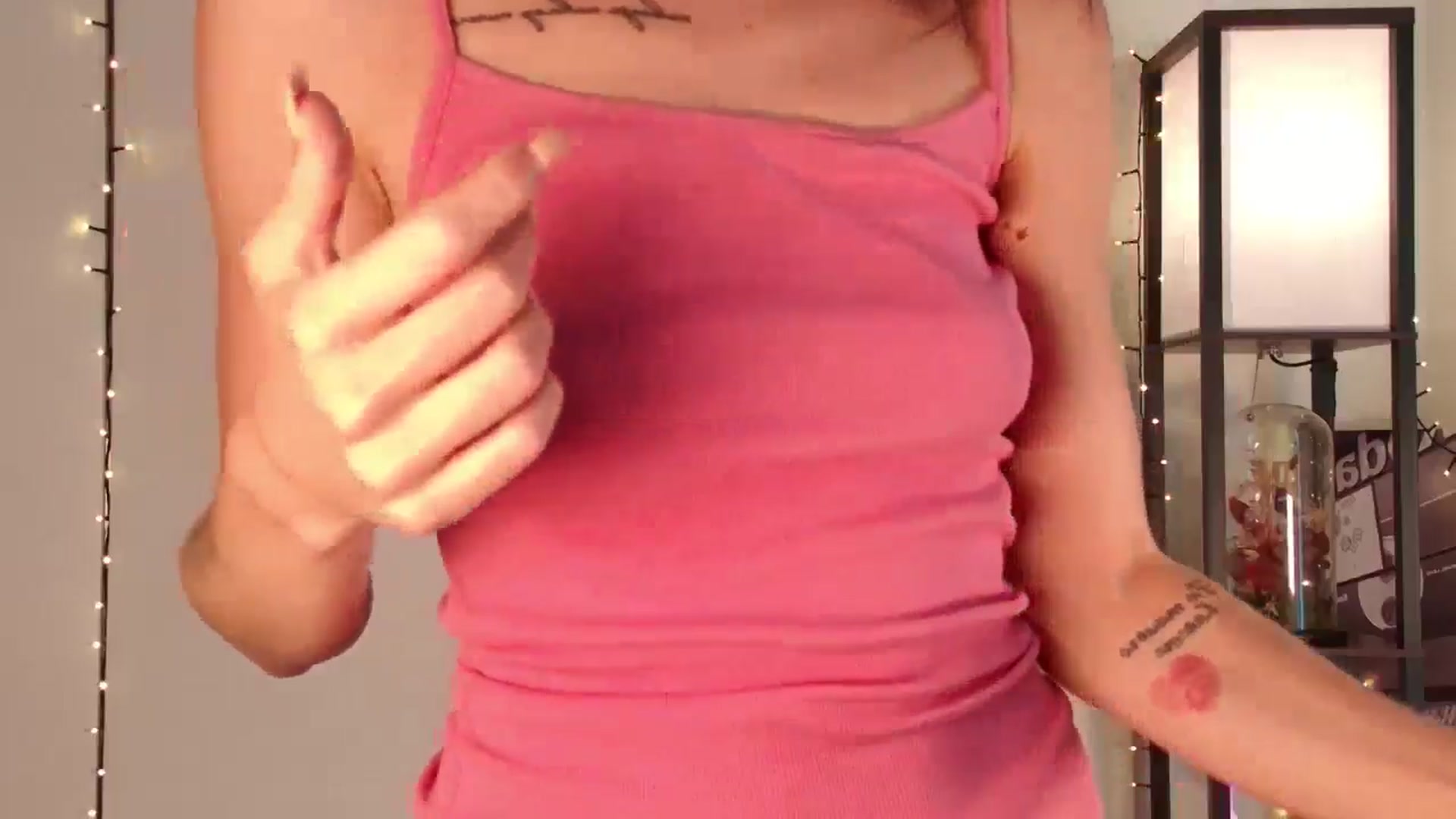 Gallery image thumbnail from TinyKiarry's myfreecams stream on, 07/17/2024, 16:41 image 3 of 20