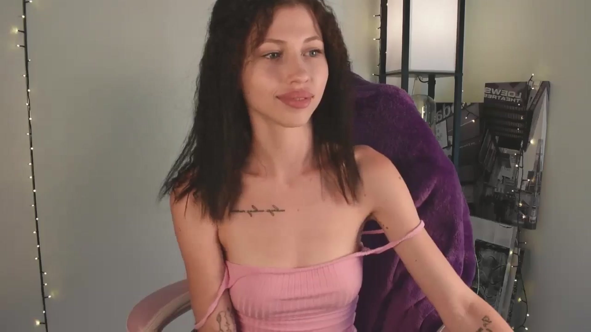 Gallery image thumbnail from TinyKiarry's myfreecams stream on, 07/26/2024, 13:12 image 13 of 20