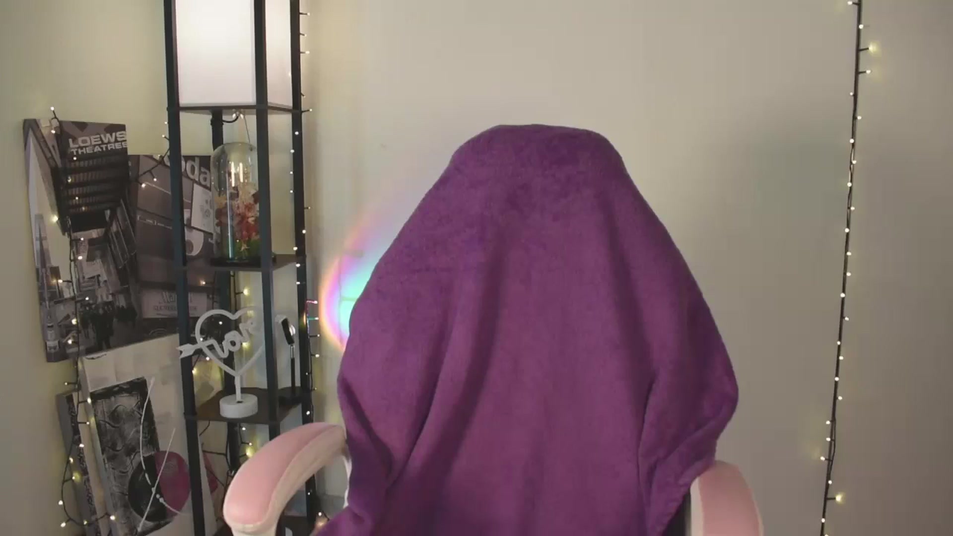 Gallery image thumbnail from TinyKiarry's myfreecams stream on, 07/31/2024, 14:19 image 1 of 20