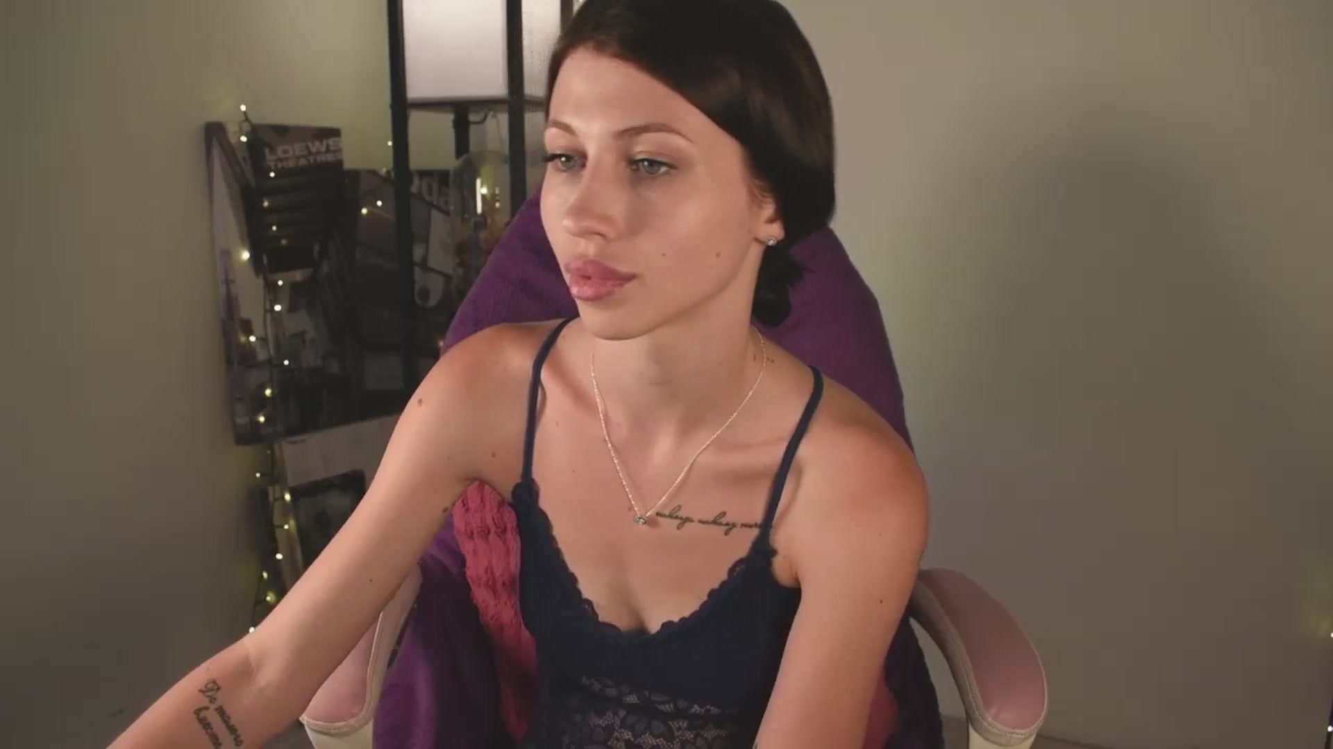 Gallery image thumbnail from TinyKiarry's myfreecams stream on, 08/03/2024, 17:16 image 19 of 20