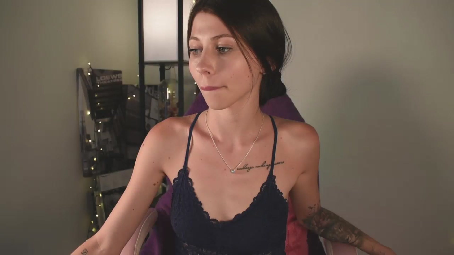 Gallery image thumbnail from TinyKiarry's myfreecams stream on, 08/03/2024, 17:16 image 5 of 20