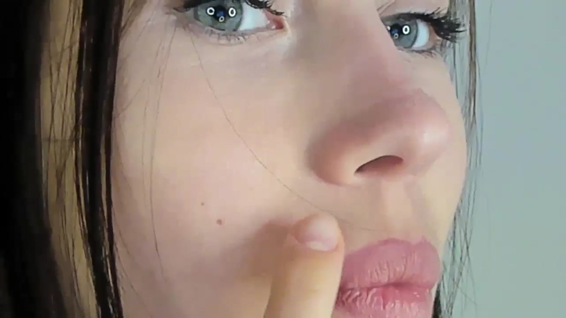 Gallery image thumbnail from TinyKiarry's myfreecams stream on, 08/17/2024, 10:20 image 7 of 20