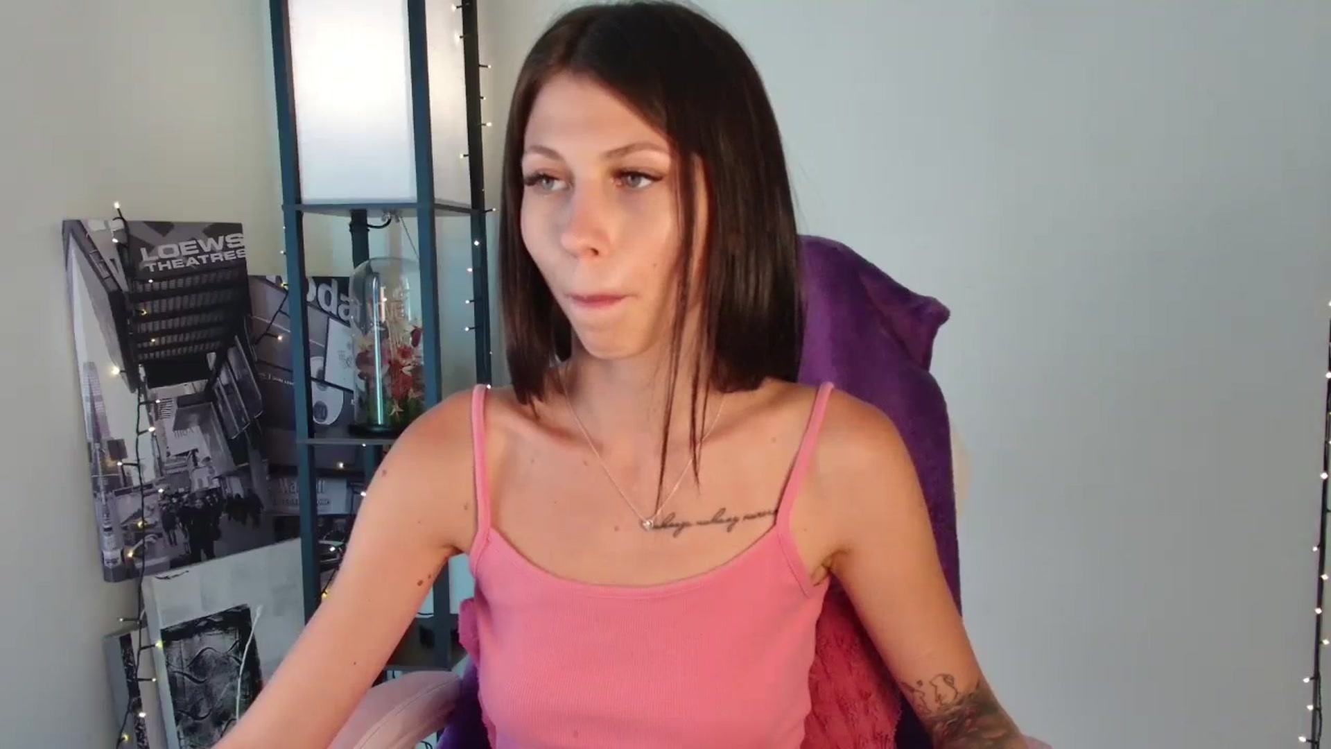 Gallery image thumbnail from TinyKiarry's myfreecams stream on, 08/23/2024, 14:08 image 7 of 20