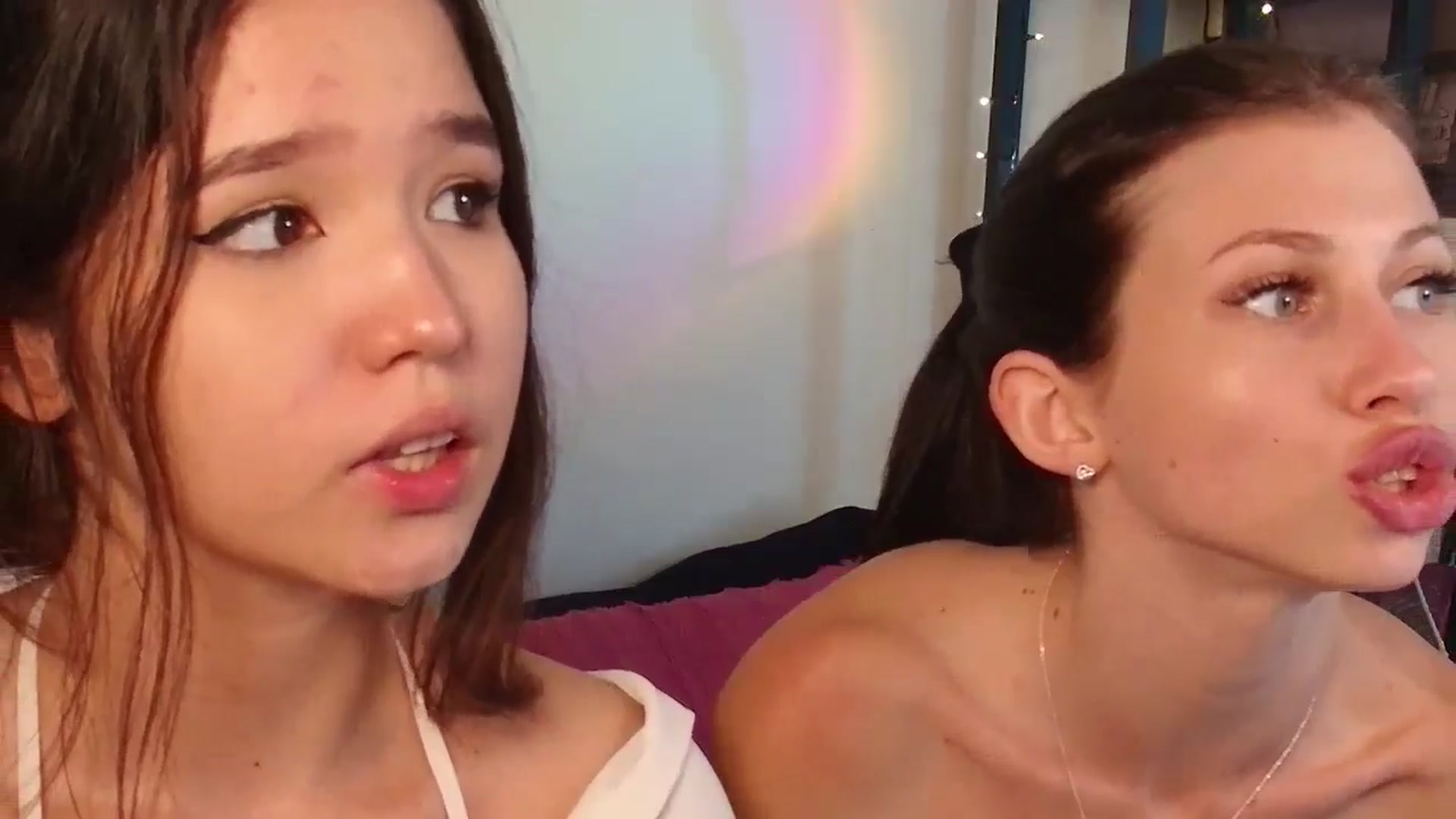 Gallery image thumbnail from TinyKiarry's myfreecams stream on, 09/01/2024, 12:42 image 12 of 20