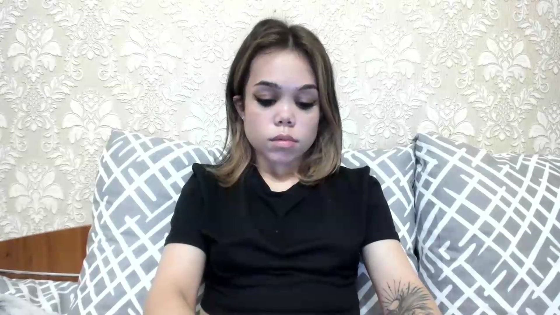 Gallery image thumbnail from TinyKim's myfreecams stream on, 06/16/2026, 03:08 image 9 of 20