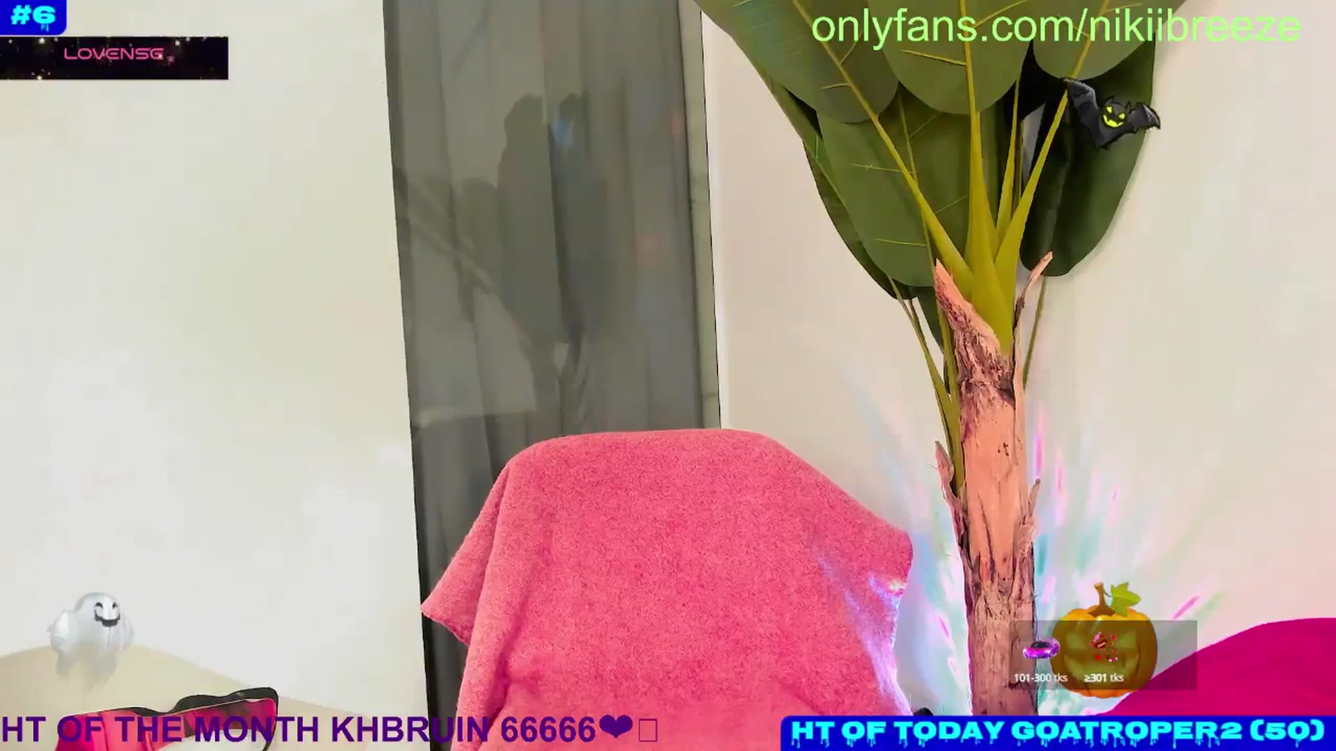 Gallery image thumbnail from TinySausgeLuv's myfreecams stream on, 10/25/2024, 18:35 image 16 of 20