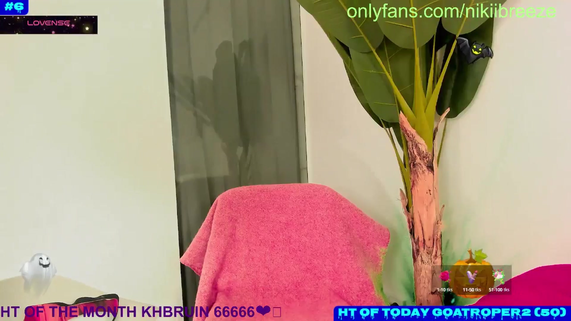 Gallery image thumbnail from TinySausgeLuv's myfreecams stream on, 10/25/2024, 18:35 image 18 of 20