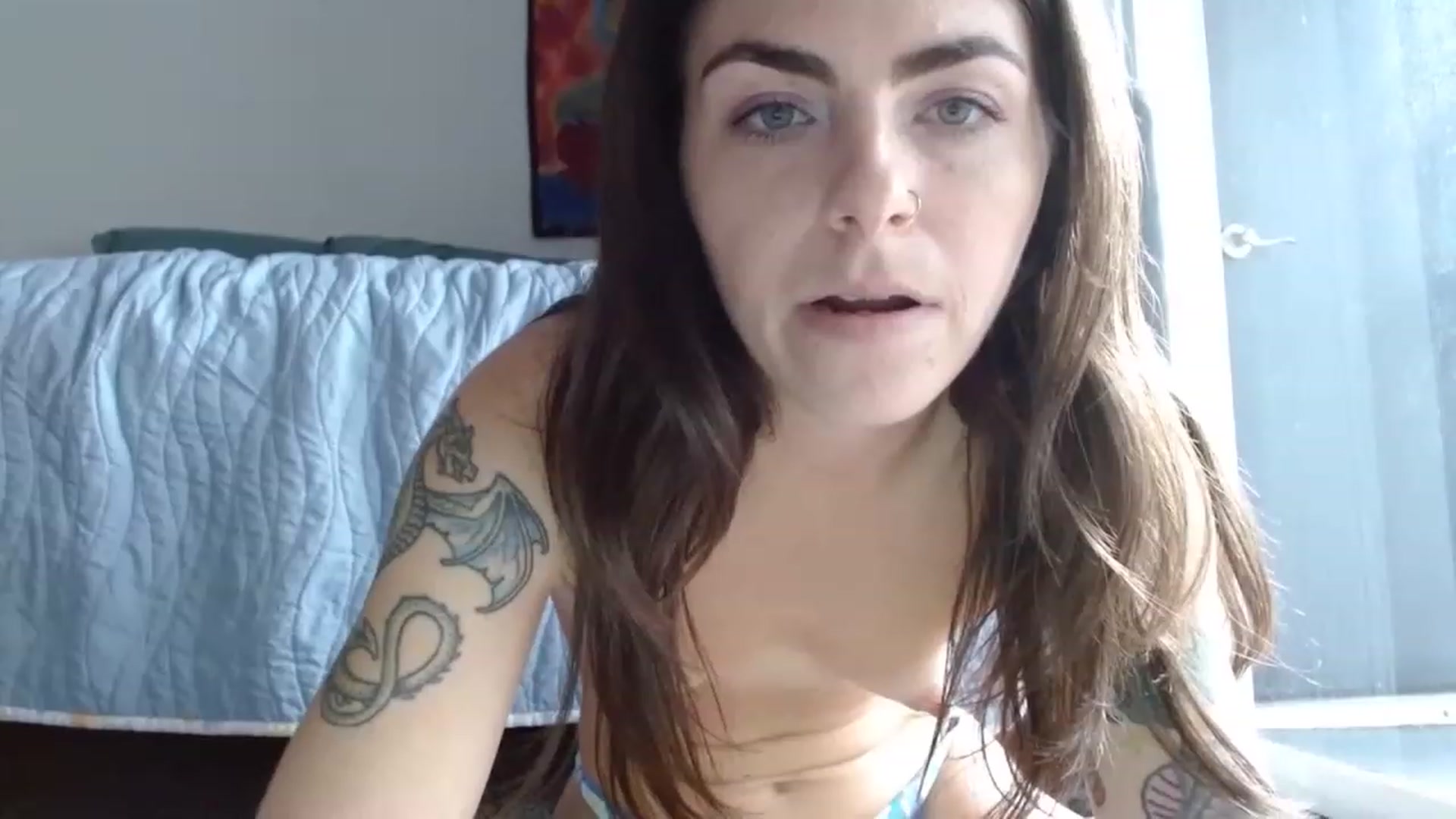 Gallery image thumbnail from TinyStarshine's myfreecams stream on, 11/15/2022, 20:28 image 3 of 20