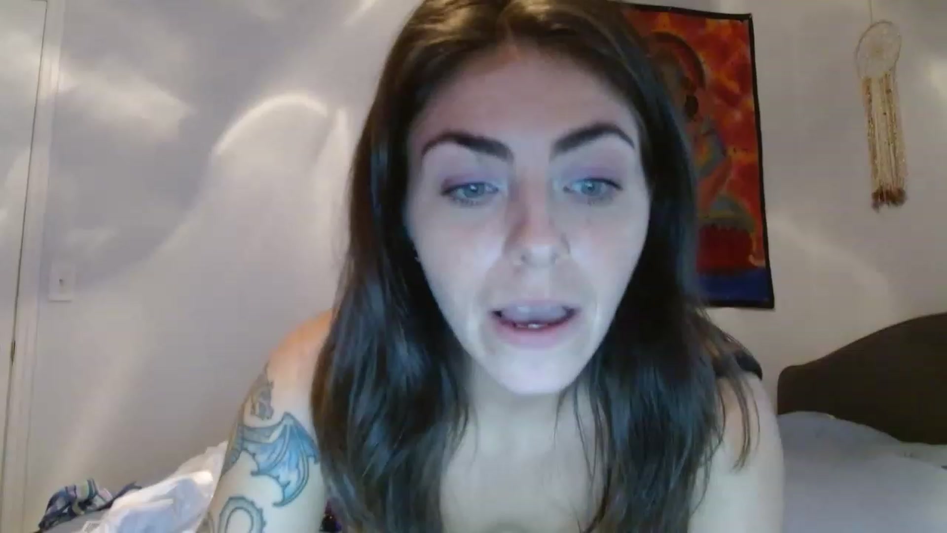 Gallery image thumbnail from TinyStarshine's myfreecams stream on, 11/15/2022, 22:38 image 10 of 20