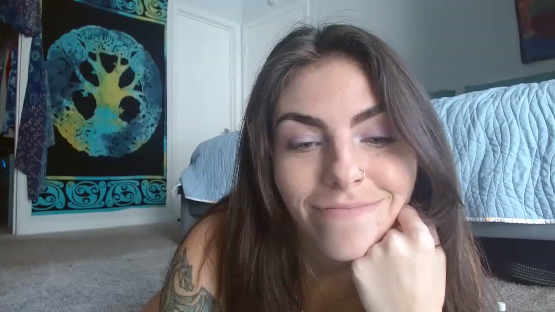 Gallery image thumbnail from TinyStarshine's myfreecams stream on, 11/17/2022, 17:04 image 10 of 20