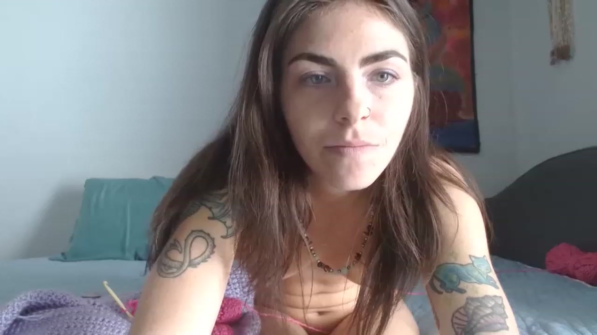 Gallery image thumbnail from TinyStarshine's myfreecams stream on, 11/17/2022, 17:17 image 5 of 20