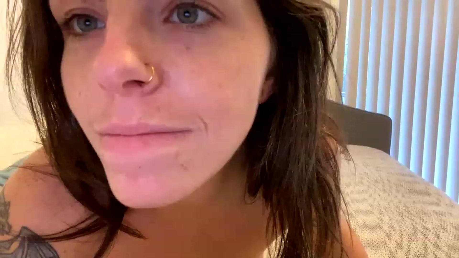 Gallery image thumbnail from TinyStarshine's myfreecams stream on, 11/21/2022, 19:18 image 11 of 20
