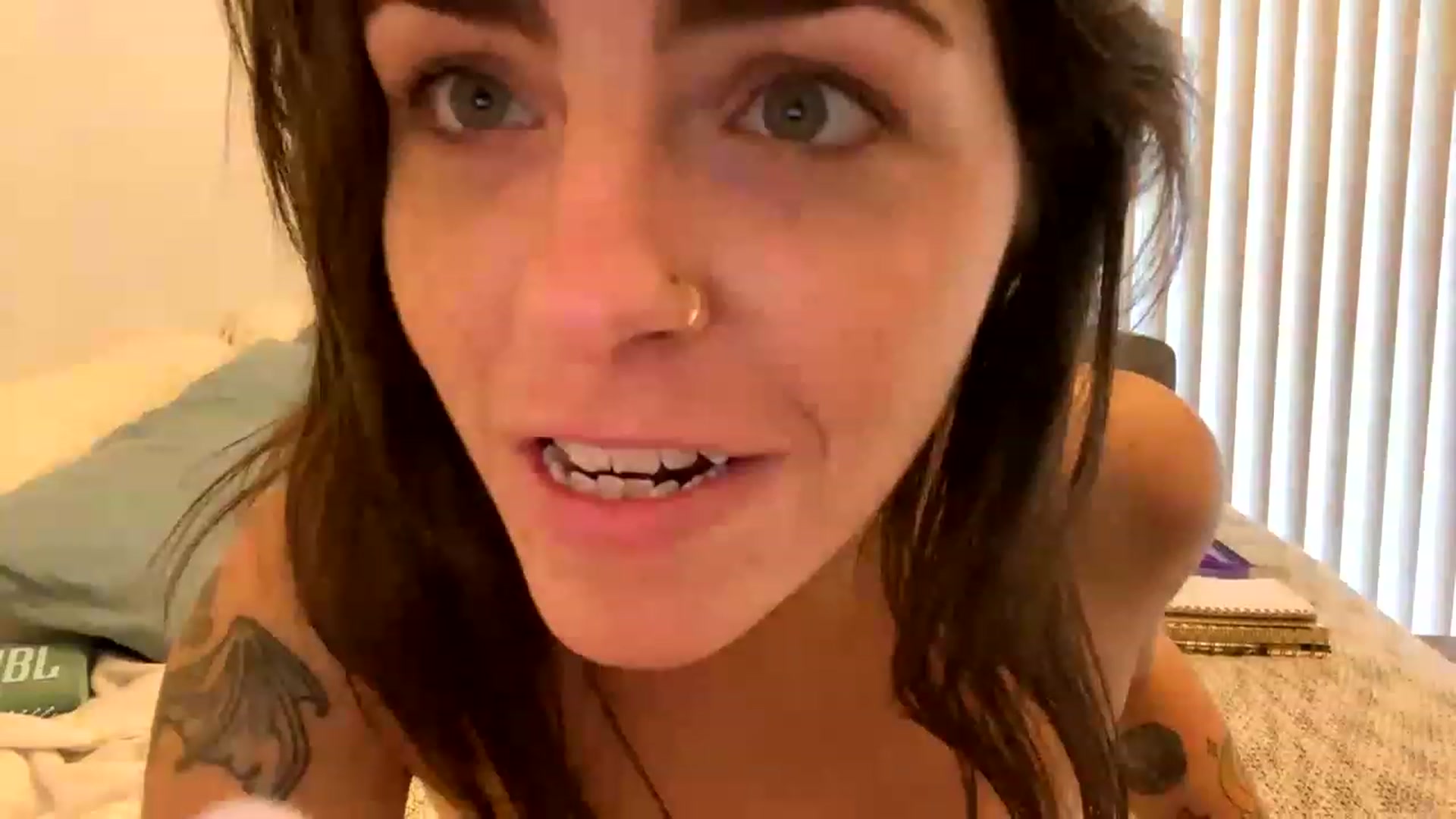 Gallery image thumbnail from TinyStarshine's myfreecams stream on, 11/21/2022, 19:18 image 15 of 20