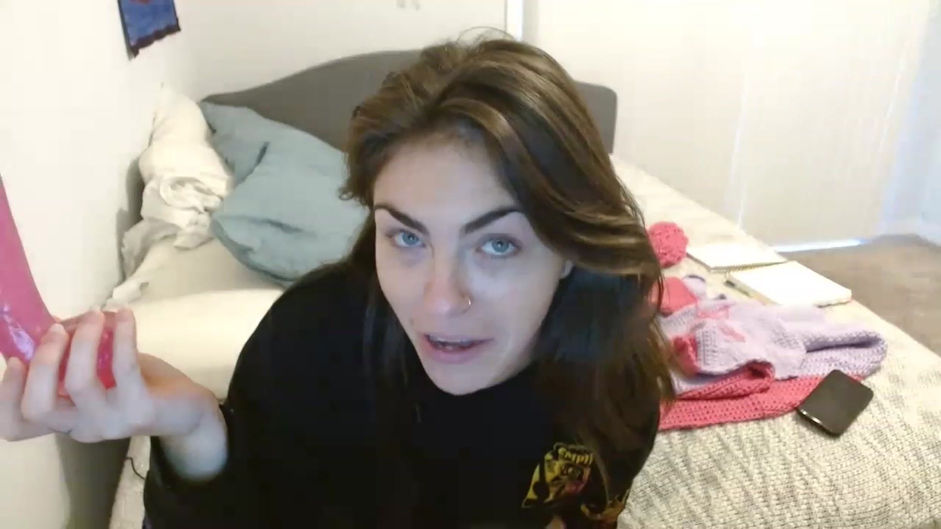 Gallery image thumbnail from TinyStarshine's myfreecams stream on, 11/21/2022, 20:35 image 4 of 20