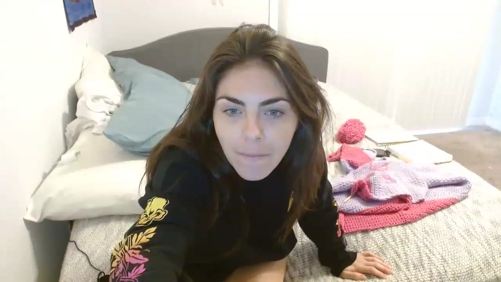 Gallery image thumbnail from TinyStarshine's myfreecams stream on, 11/21/2022, 20:35 image 3 of 20