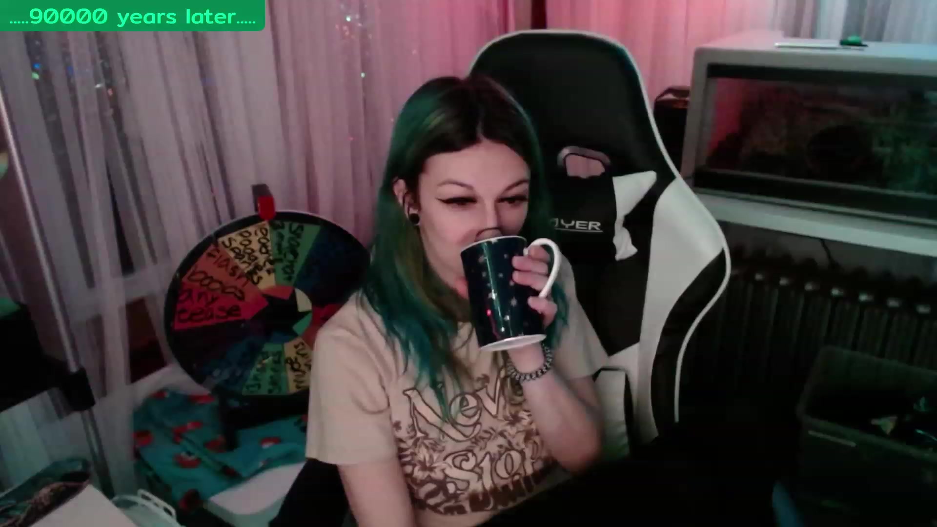 Gallery image thumbnail from Tinyfossil's myfreecams stream on, 02/06/2023, 05:46 image 7 of 20