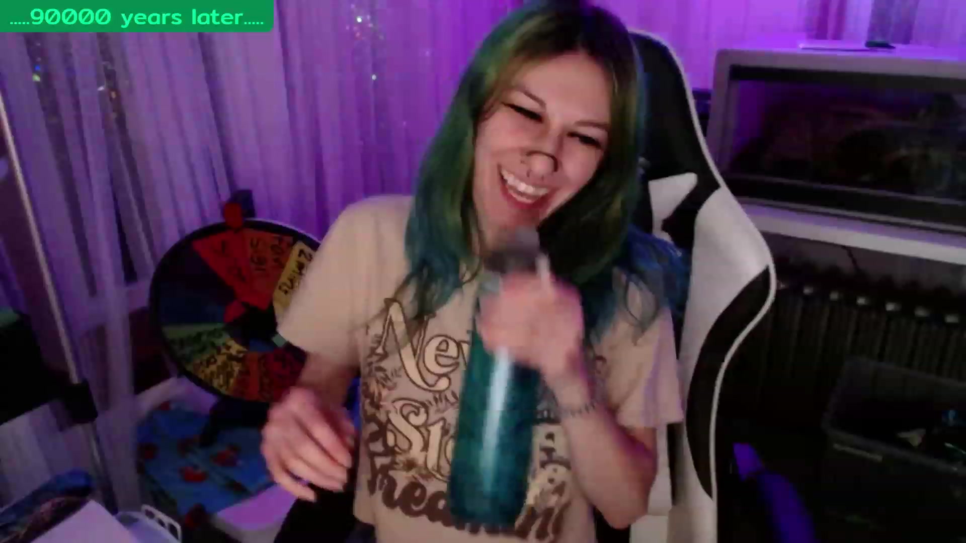 Gallery image thumbnail from Tinyfossil's myfreecams stream on, 02/06/2023, 05:46 image 20 of 20