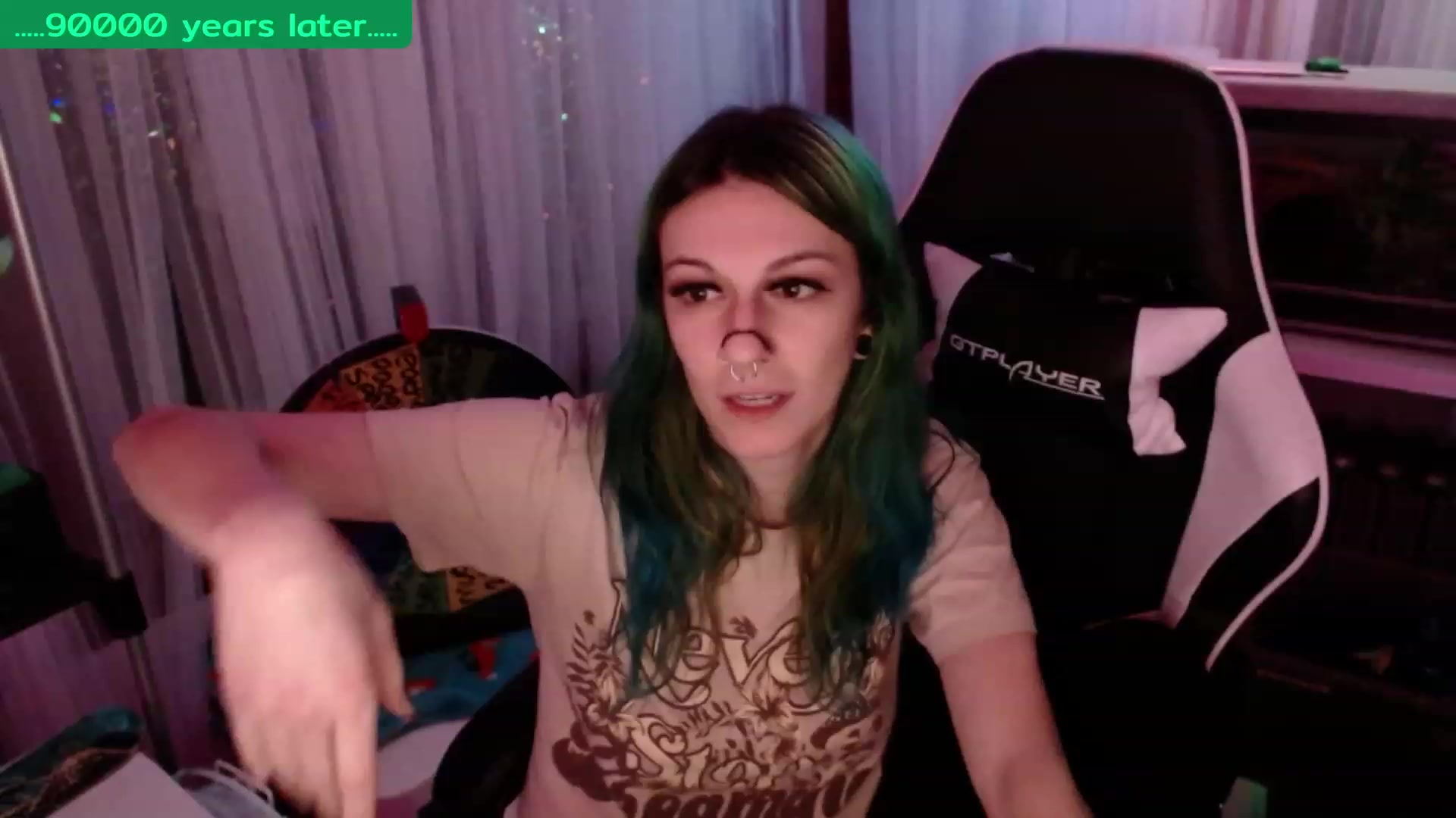 Gallery image thumbnail from Tinyfossil's myfreecams stream on, 02/06/2023, 05:46 image 3 of 20