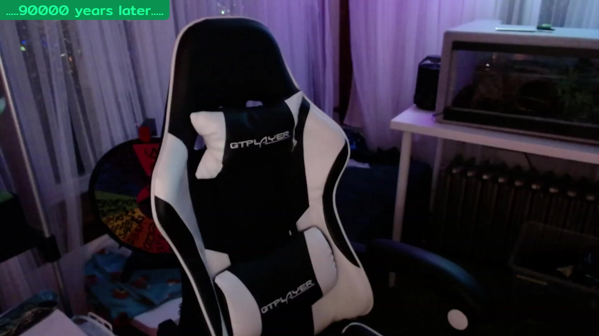 Gallery image thumbnail from Tinyfossil's myfreecams stream on, 02/06/2023, 05:46 image 13 of 20