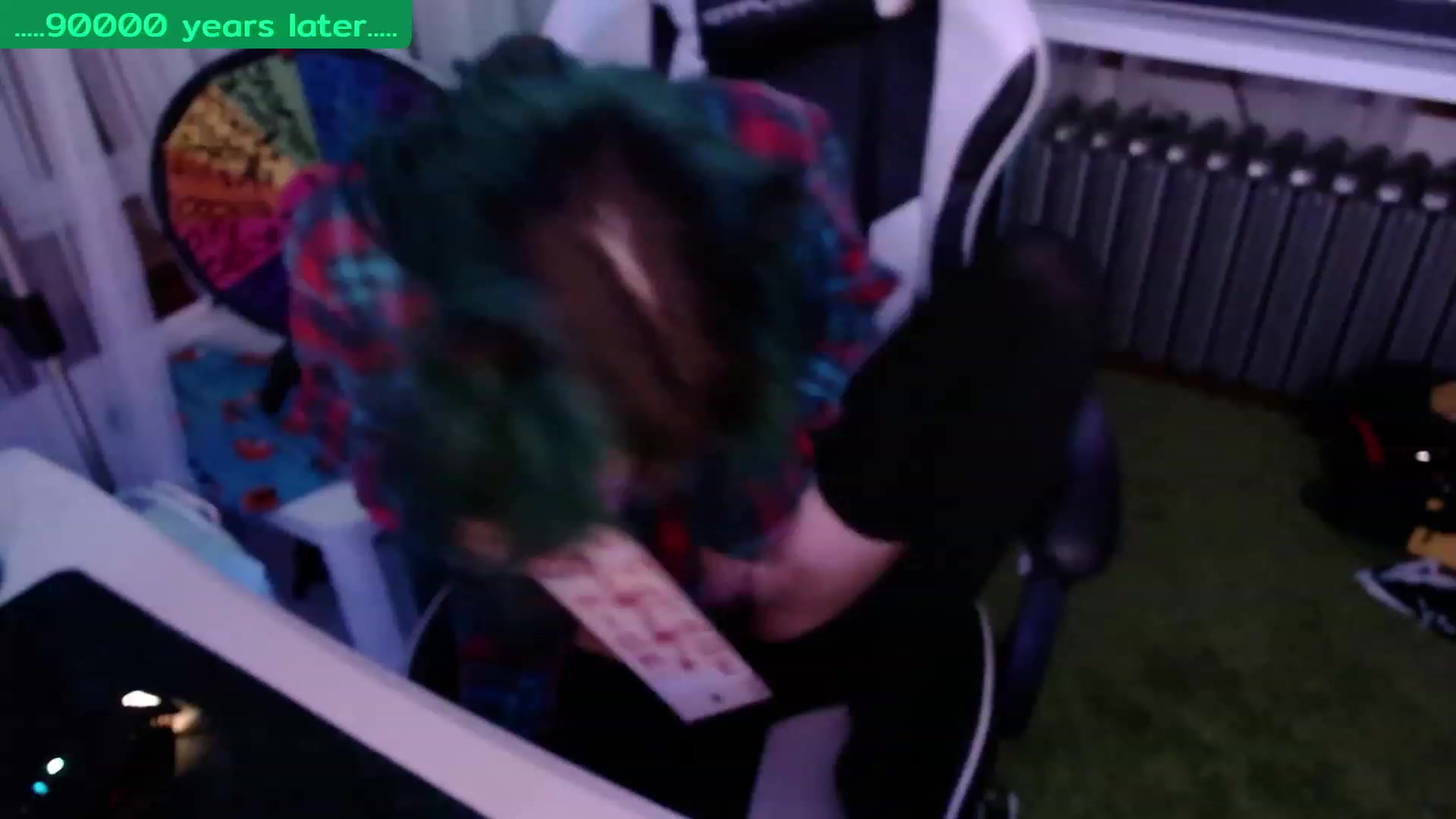 Gallery image thumbnail from Tinyfossil's myfreecams stream on, 02/18/2023, 07:32 image 10 of 20