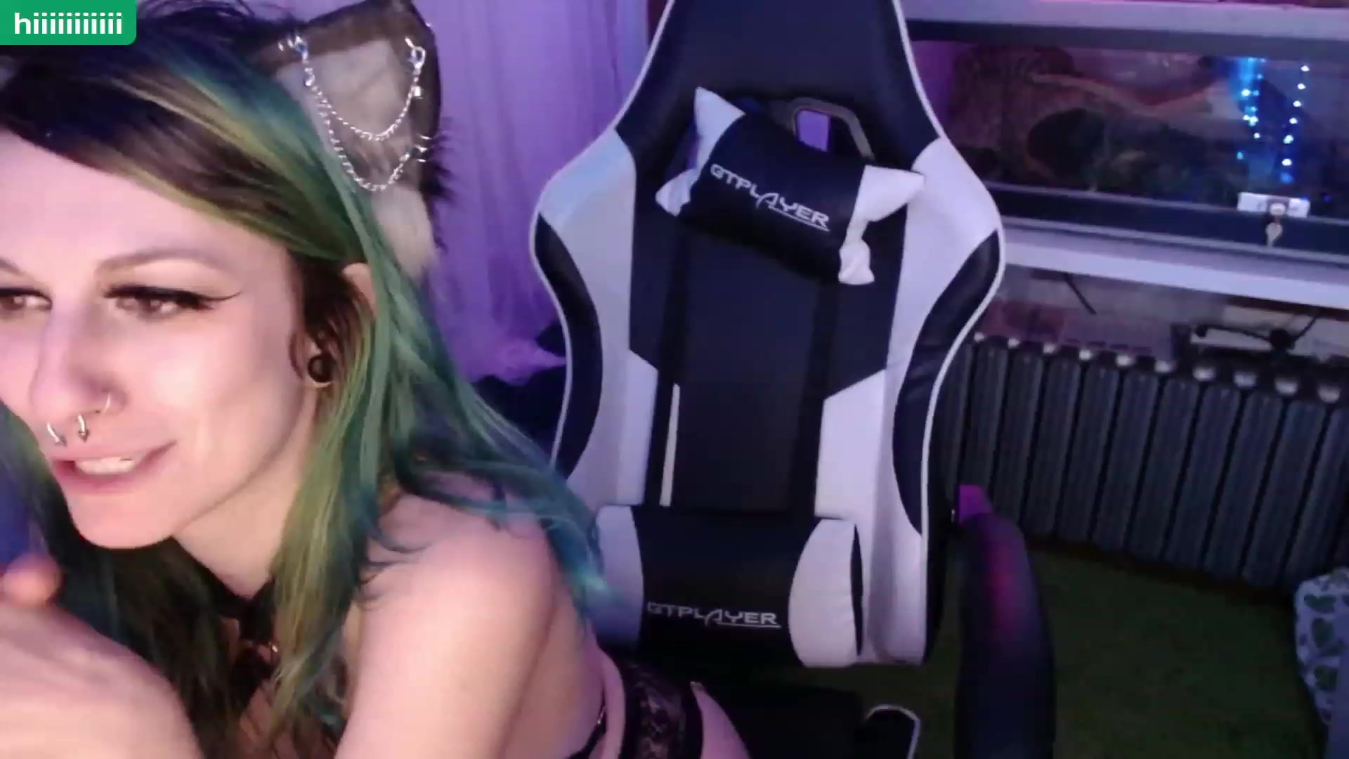 Gallery image thumbnail from Tinyfossil's myfreecams stream on, 05/14/2023, 08:28 image 10 of 20