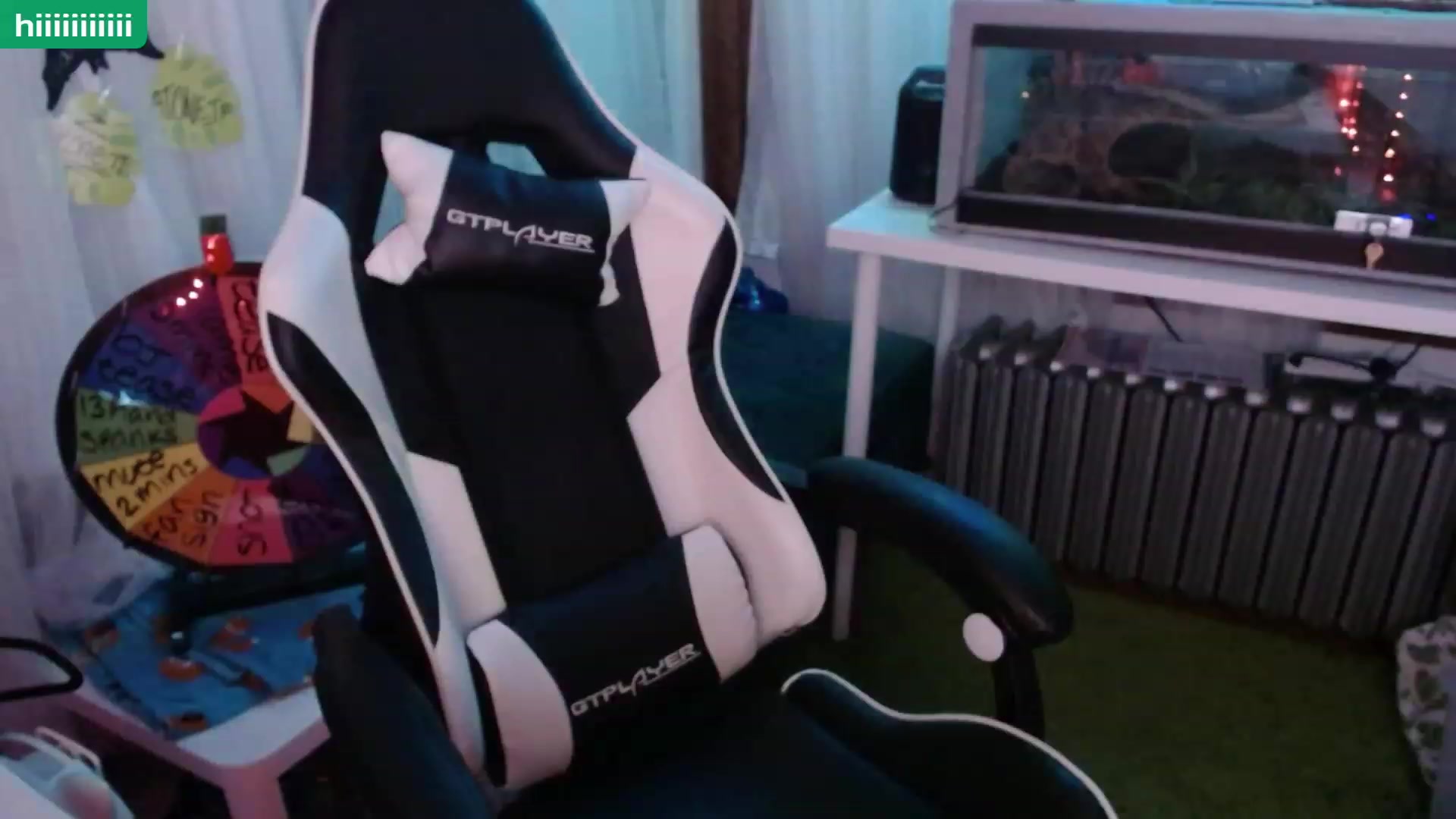 Gallery image thumbnail from Tinyfossil's myfreecams stream on, 05/14/2023, 08:28 image 9 of 20