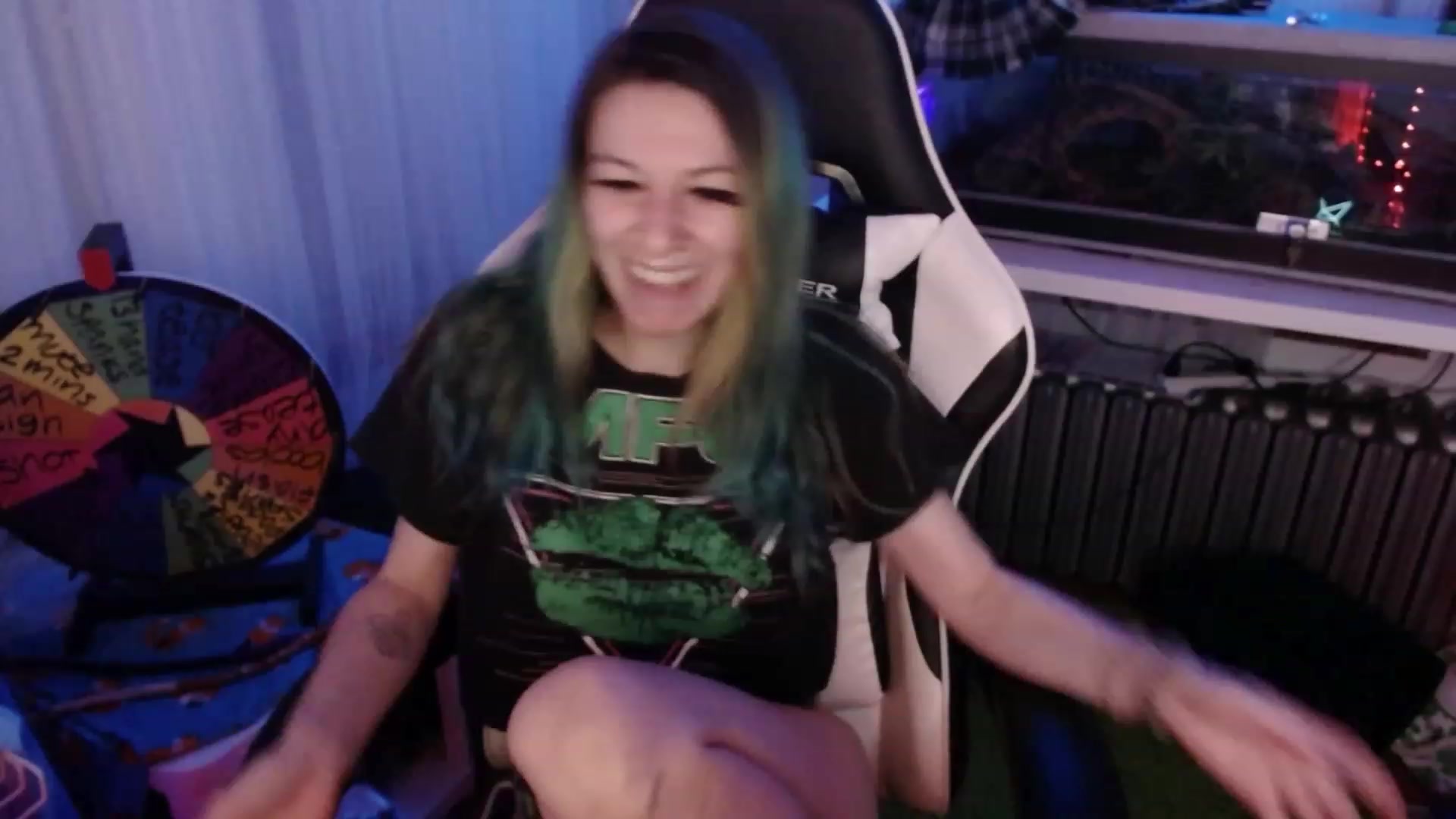 Gallery image thumbnail from Tinyfossil's myfreecams stream on, 07/28/2023, 05:59 image 7 of 20