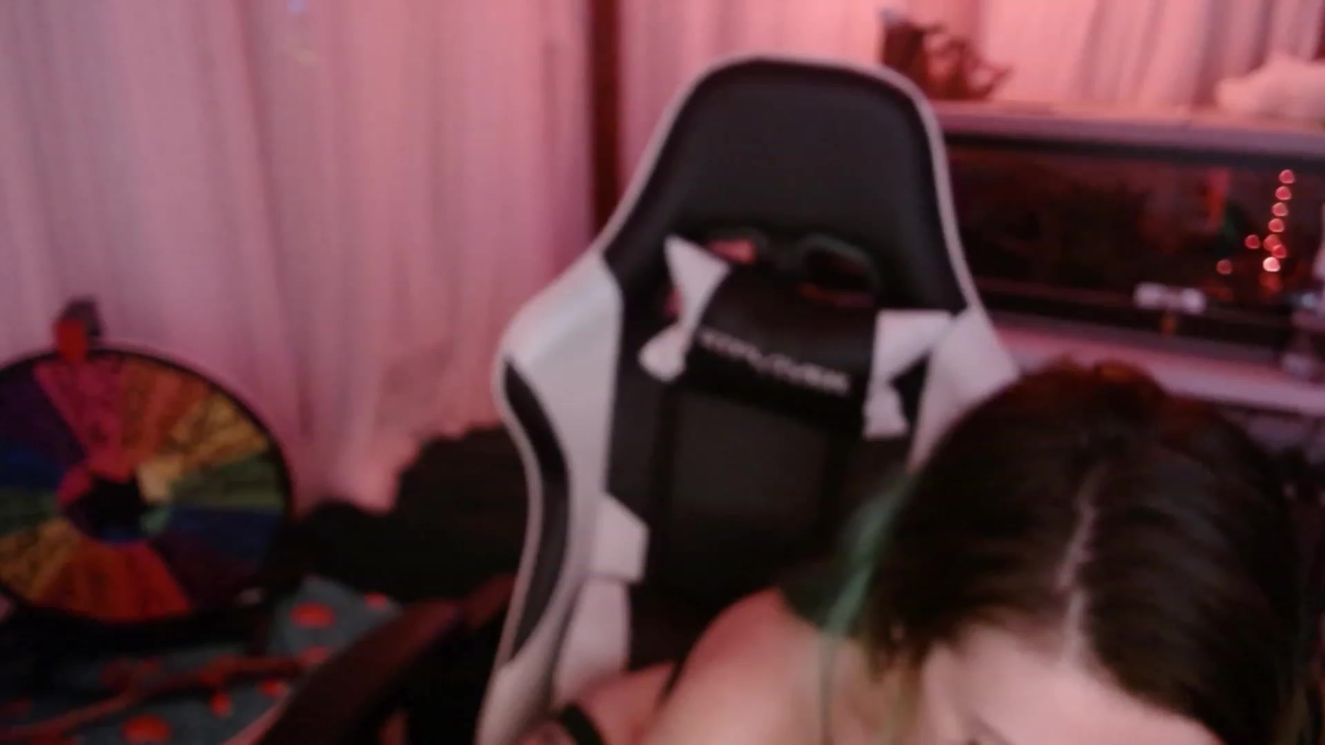 Gallery image thumbnail from Tinyfossil's myfreecams stream on, 08/04/2023, 05:32 image 8 of 20