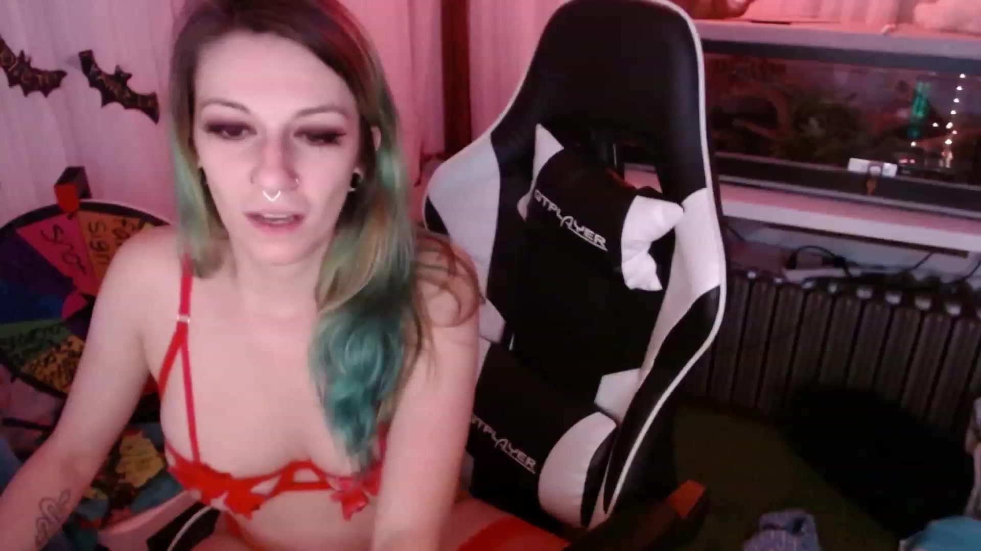 Gallery image thumbnail from Tinyfossil's myfreecams stream on, 08/12/2023, 06:25 image 1 of 20