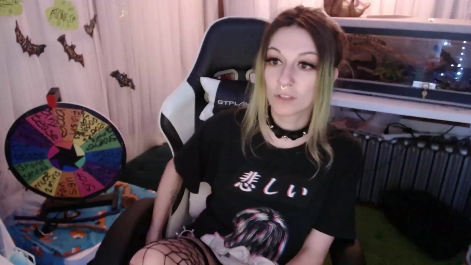 Gallery image thumbnail from Tinyfossil's myfreecams stream on, 08/26/2023, 06:14 image 1 of 20