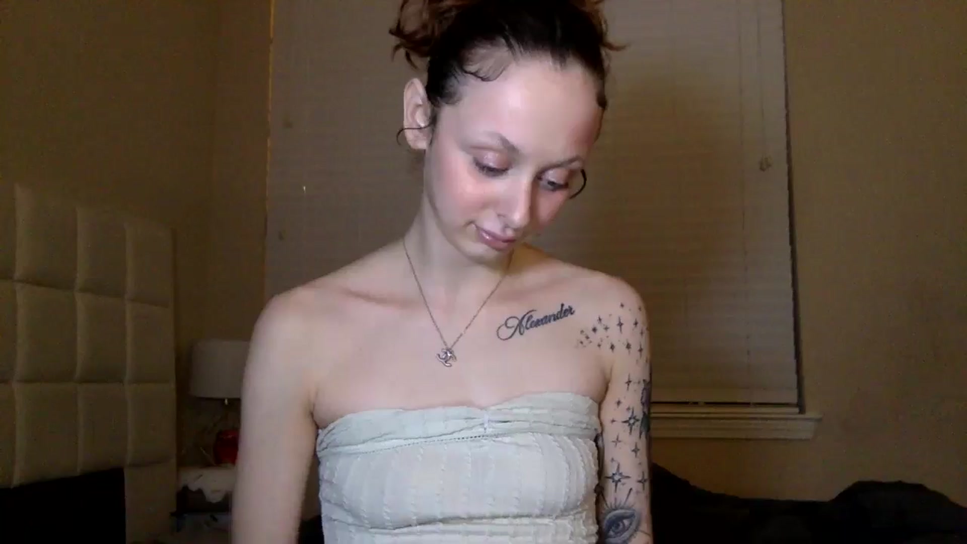 Gallery image thumbnail from Tinyydancerr's myfreecams stream on, 02/18/2025, 04:15 image 17 of 20