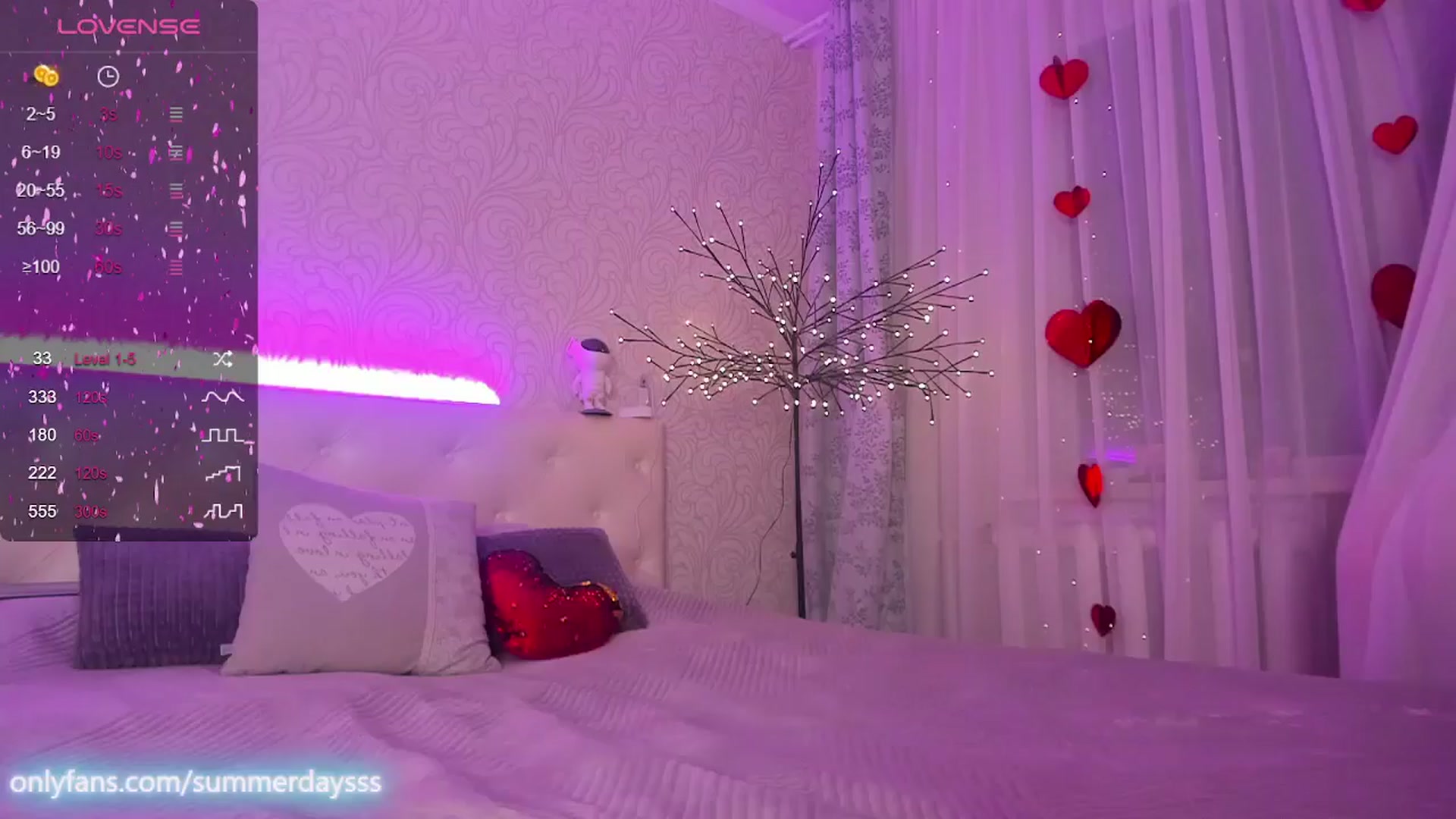 Gallery image thumbnail from TipsySquirrel's myfreecams stream on, 06/23/2024, 21:19 image 6 of 20