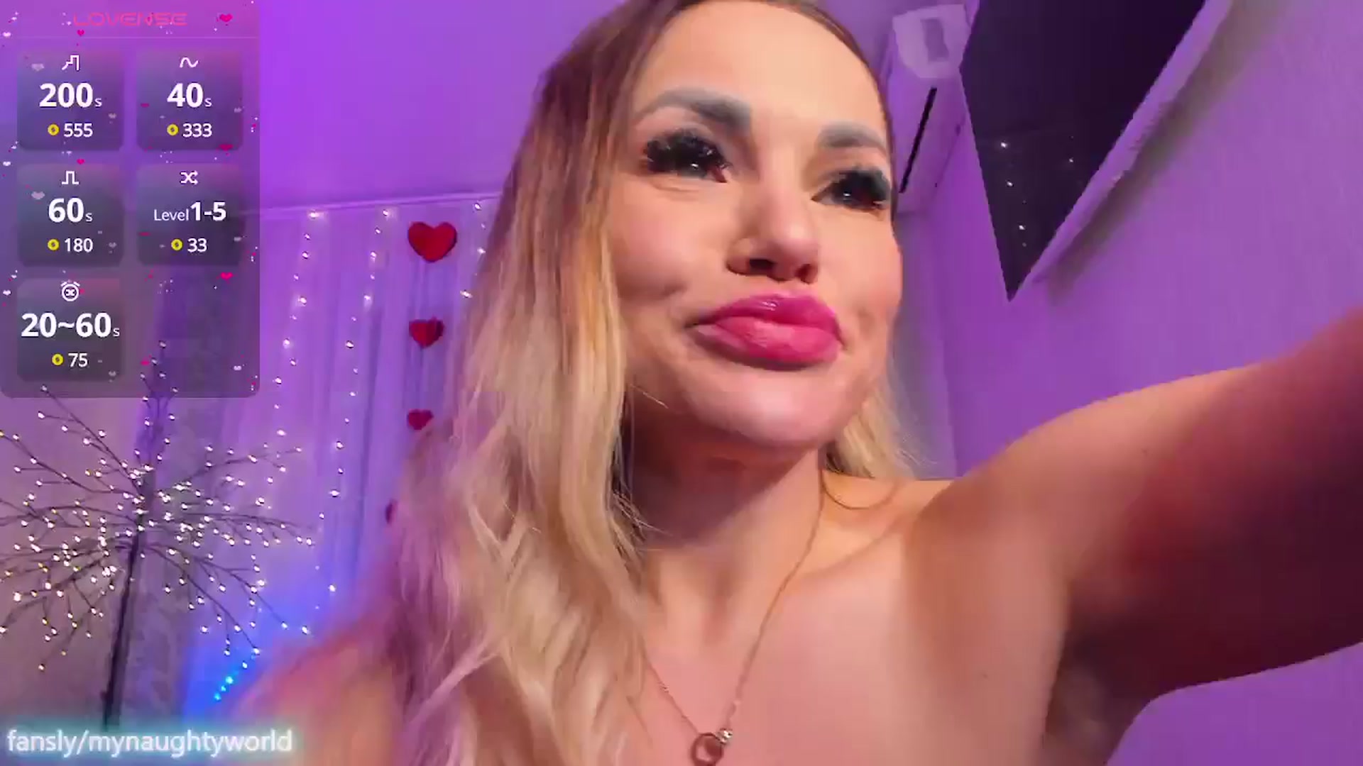 Gallery image thumbnail from TipsySquirrel's myfreecams stream on, 03/23/2025, 01:34 image 16 of 20
